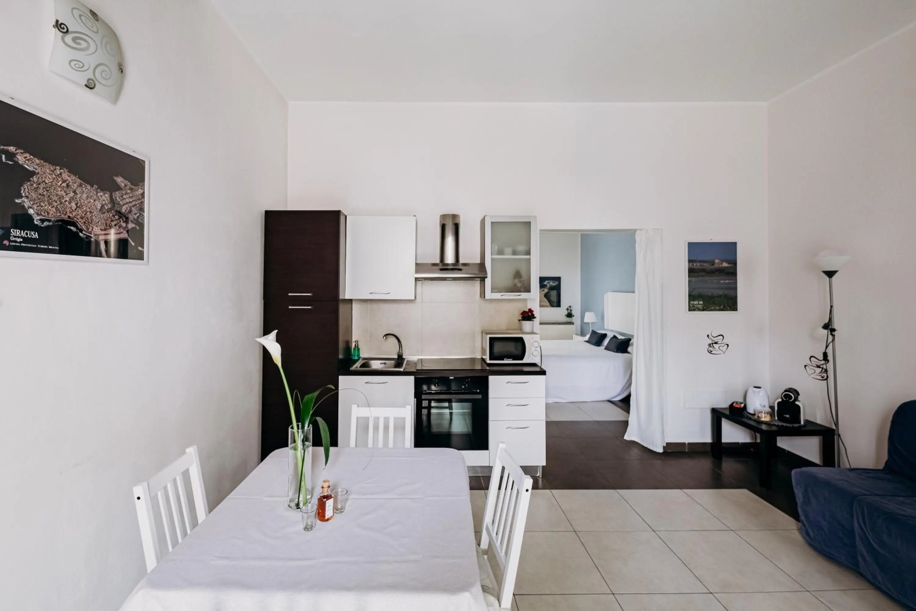 Kitchen or kitchenette in Kyanos Residence