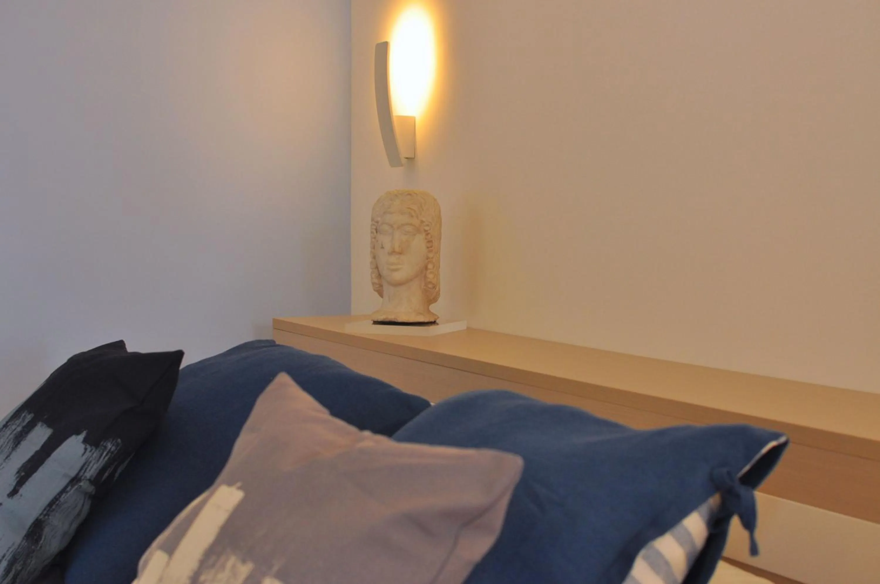 Decorative detail, Bed in Casa Mao