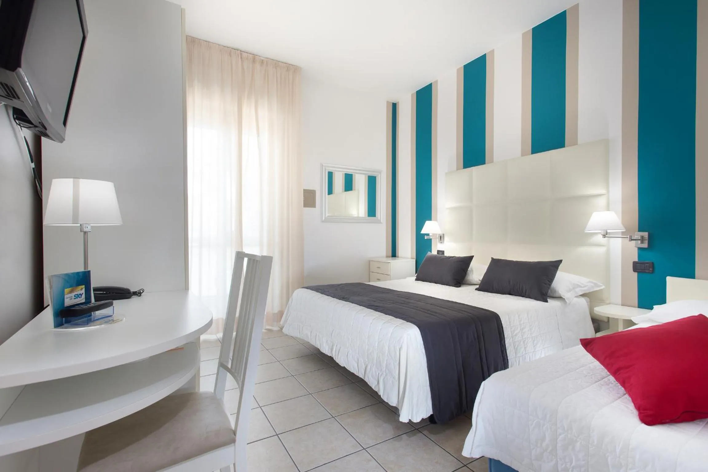 Bedroom, Bed in Hotel Flora