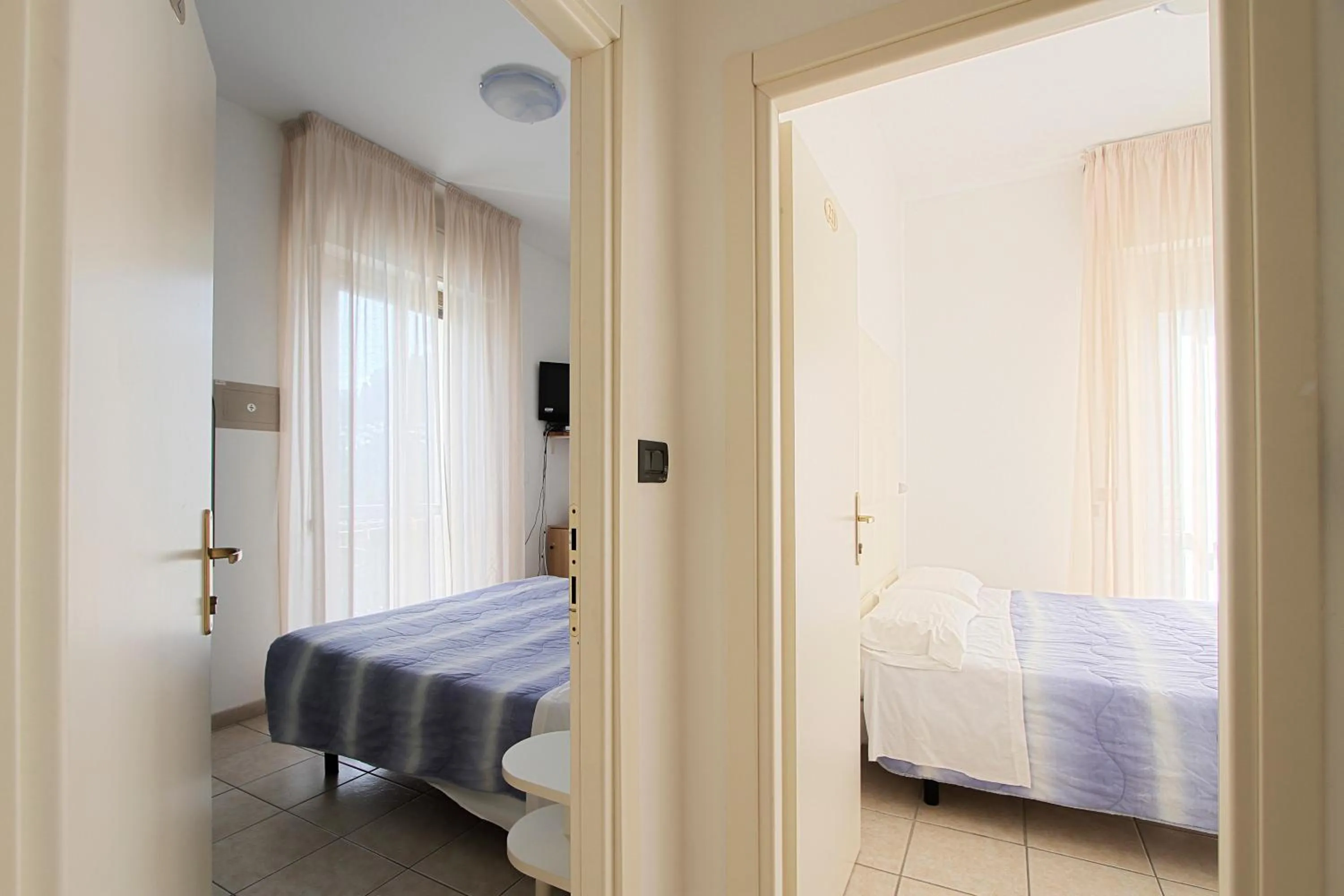 Photo of the whole room, Bed in Hotel Flora