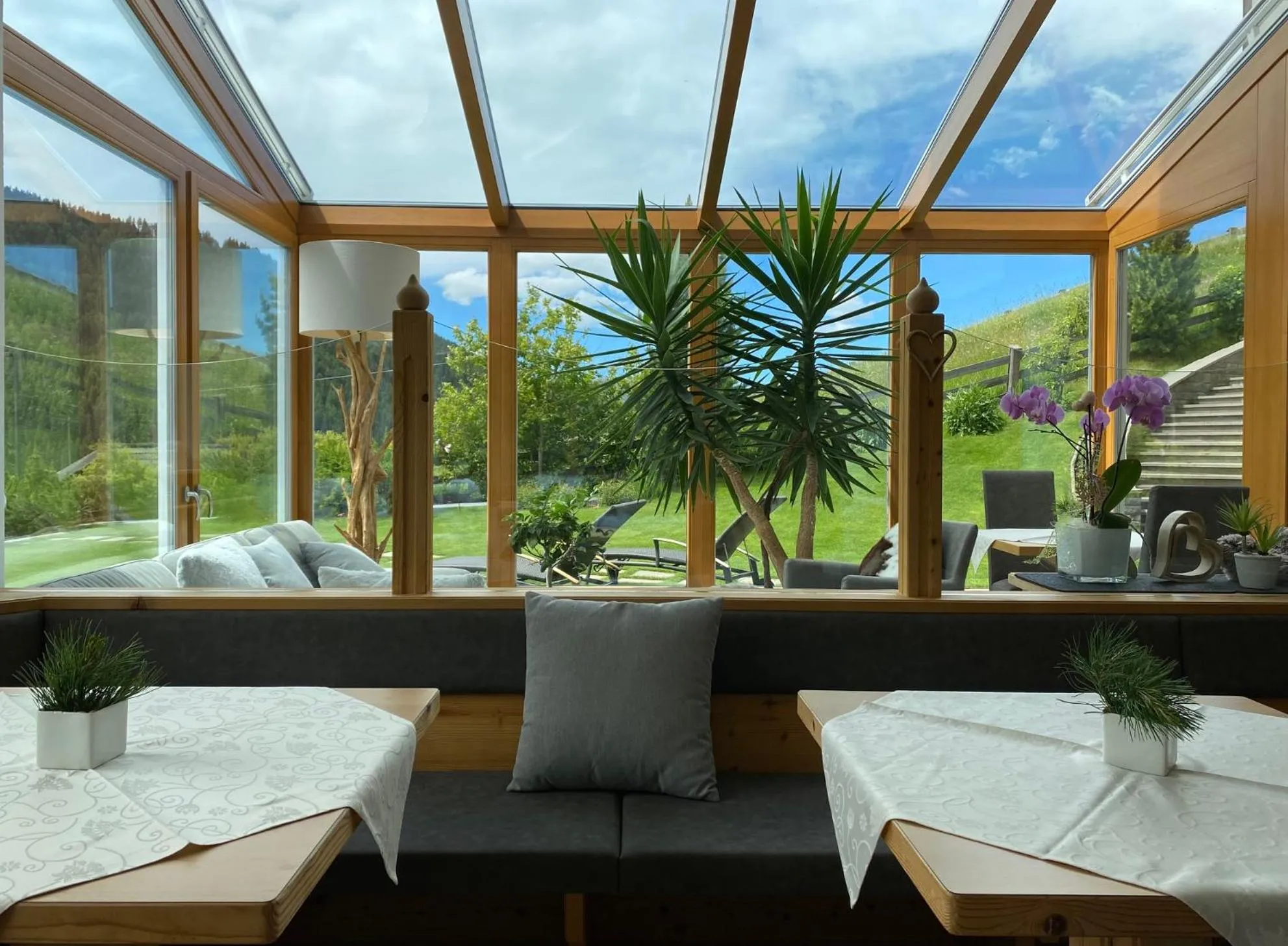 Breakfast in Garni Sunela B&B