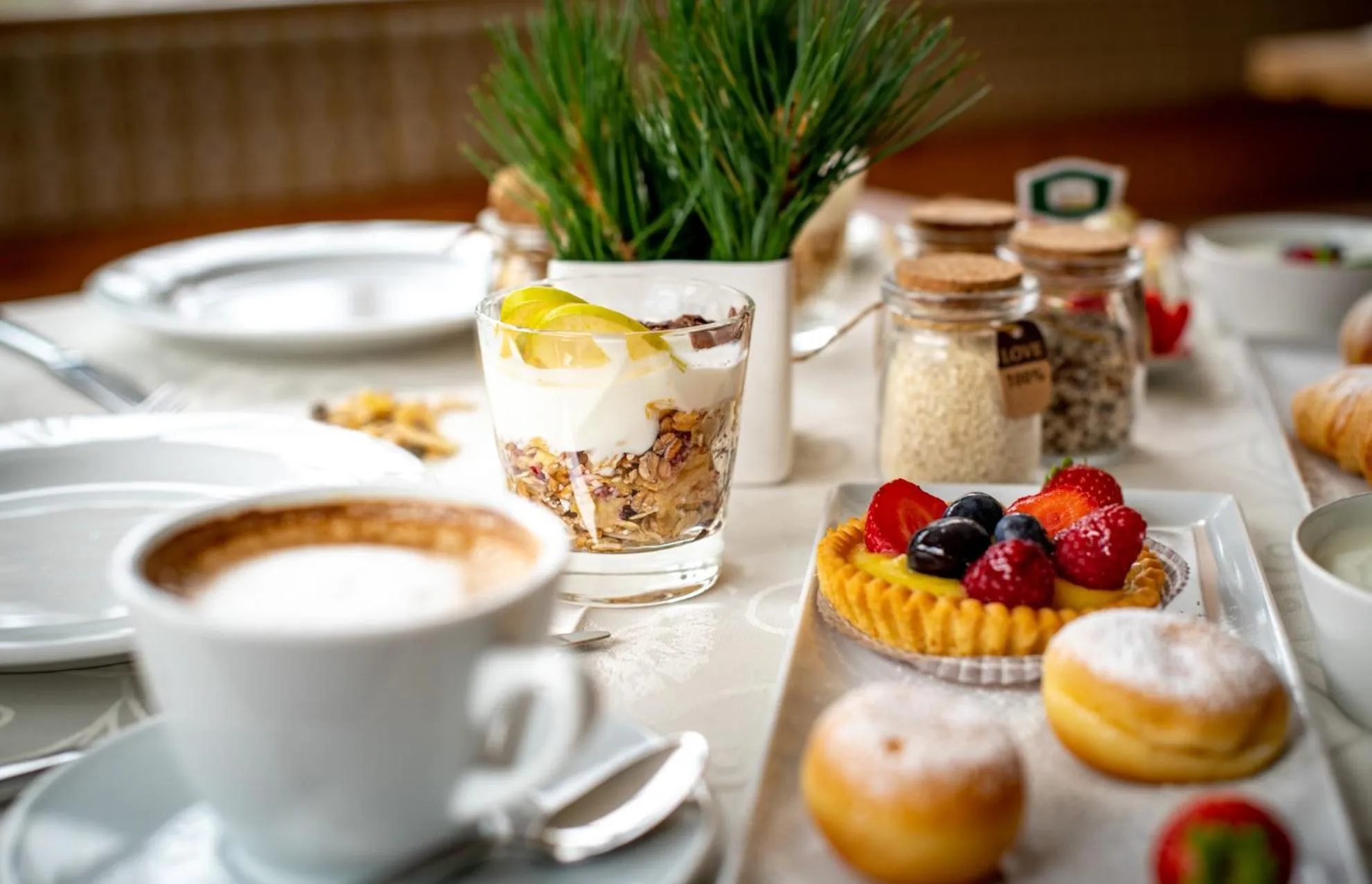 Breakfast in Garni Sunela B&B