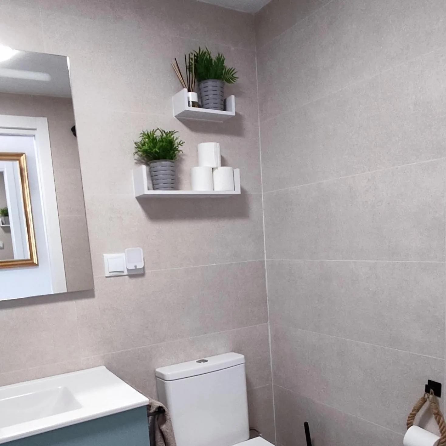 Bathroom in Txistu HOME, Almuñécar Beach