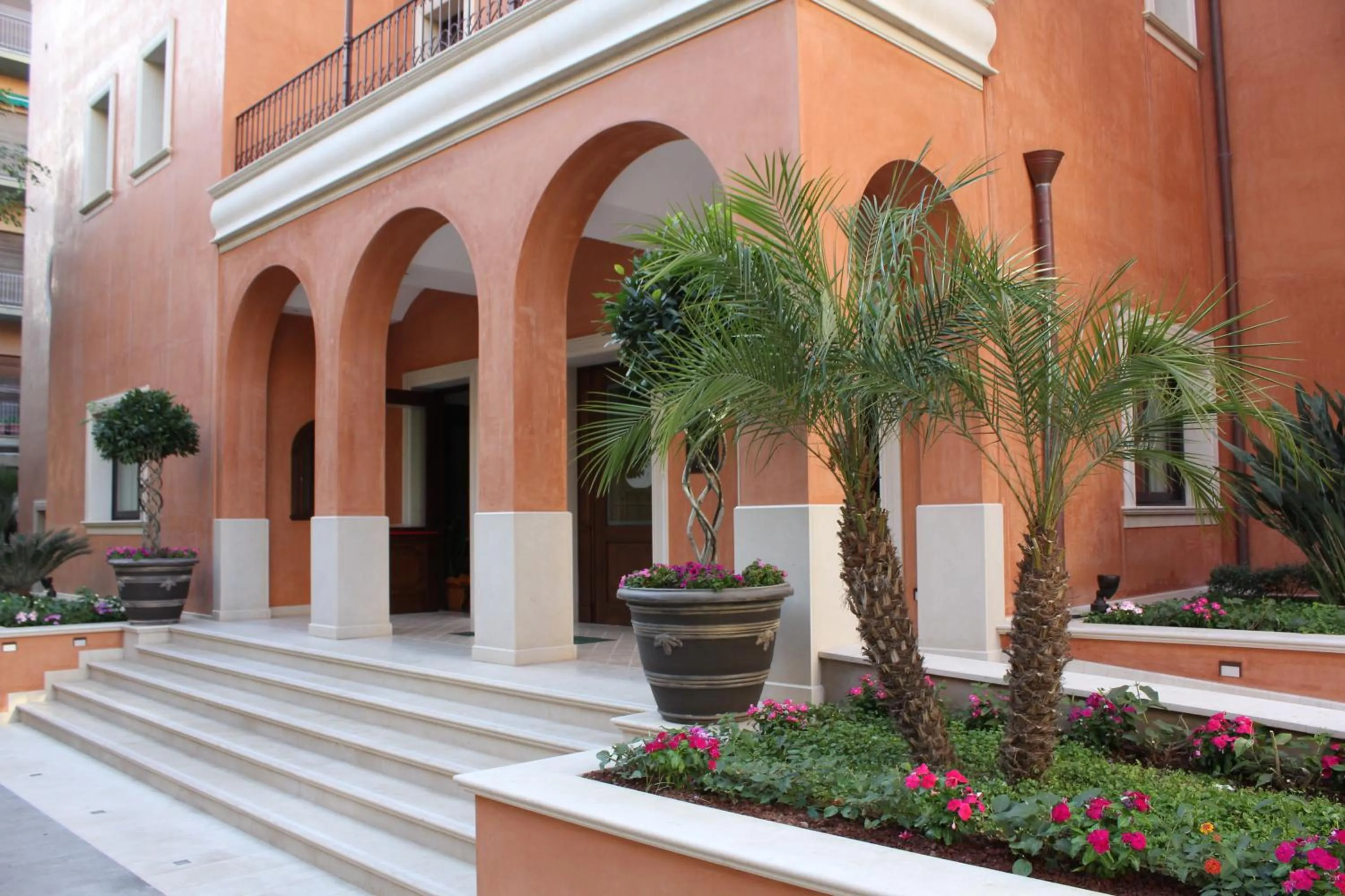 Facade/entrance in Artemis Hotel