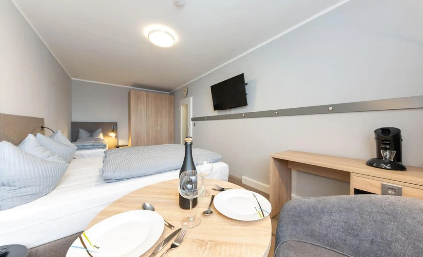 Living room, Bed in centerroom München City