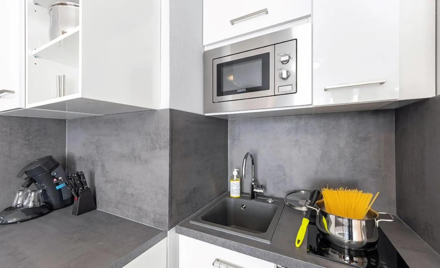 Kitchen or kitchenette in centerroom München City