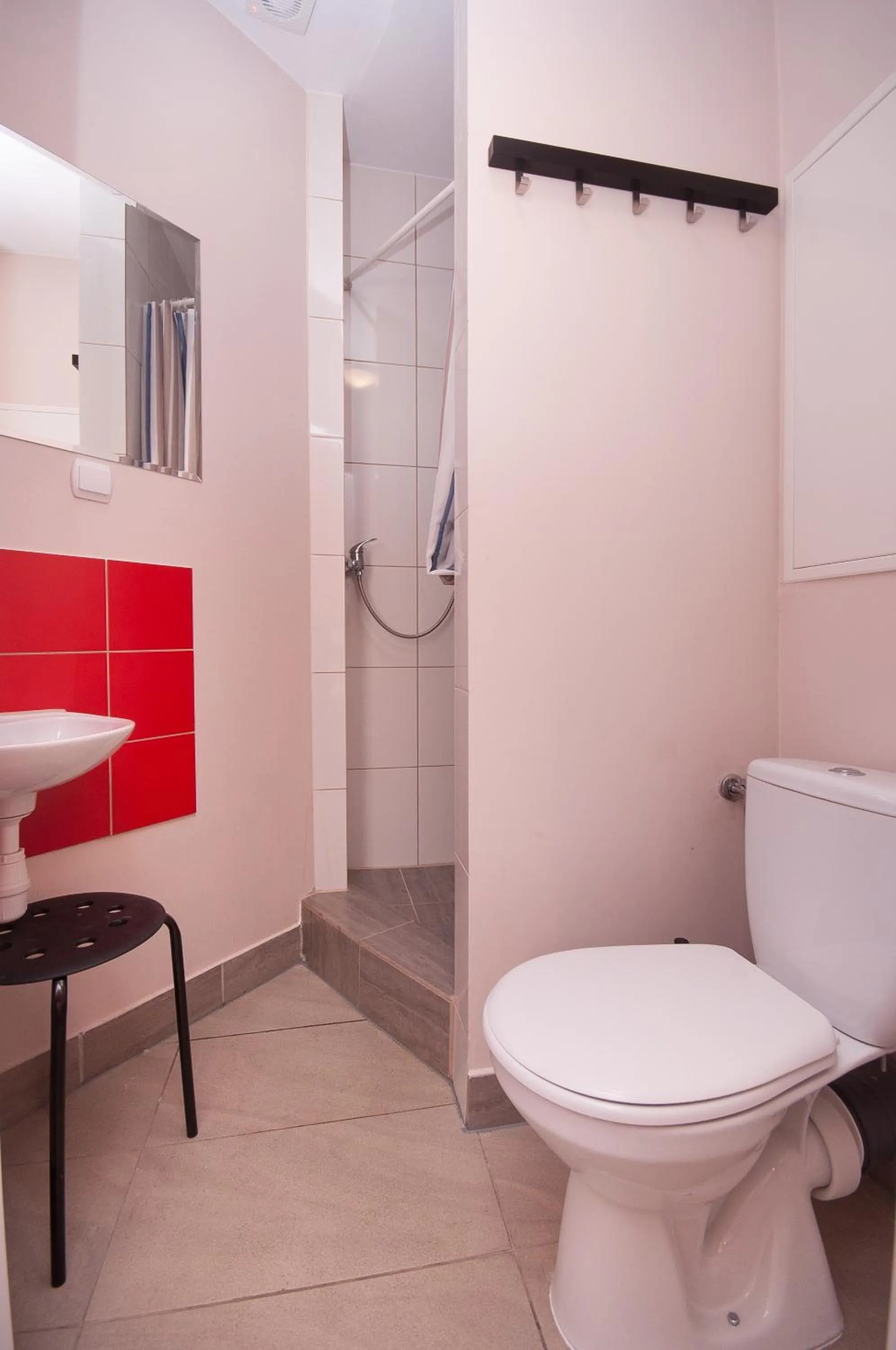 Double or Twin Room with Bathroom in La Guitarra Hostel Gdańsk