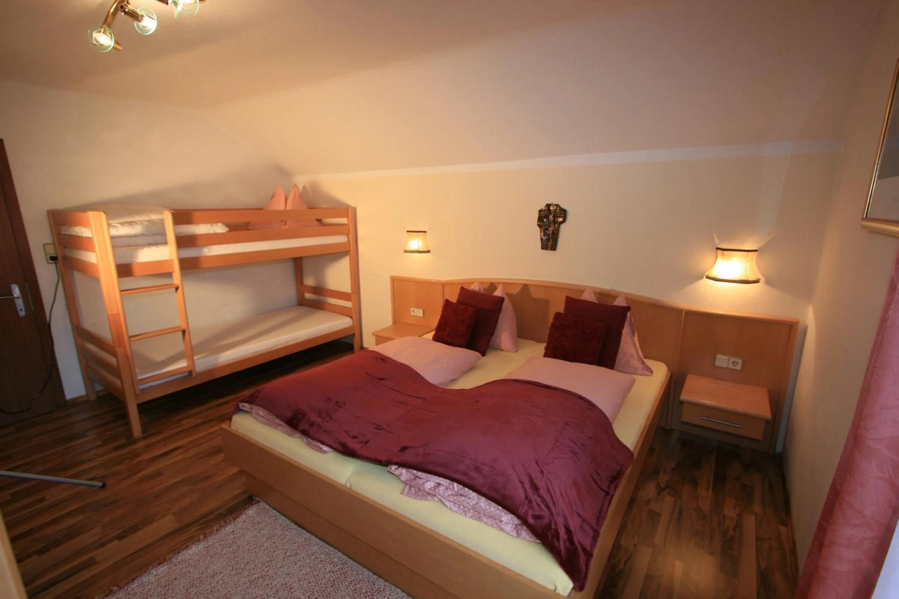 Bed in Hotel Stadlwirt