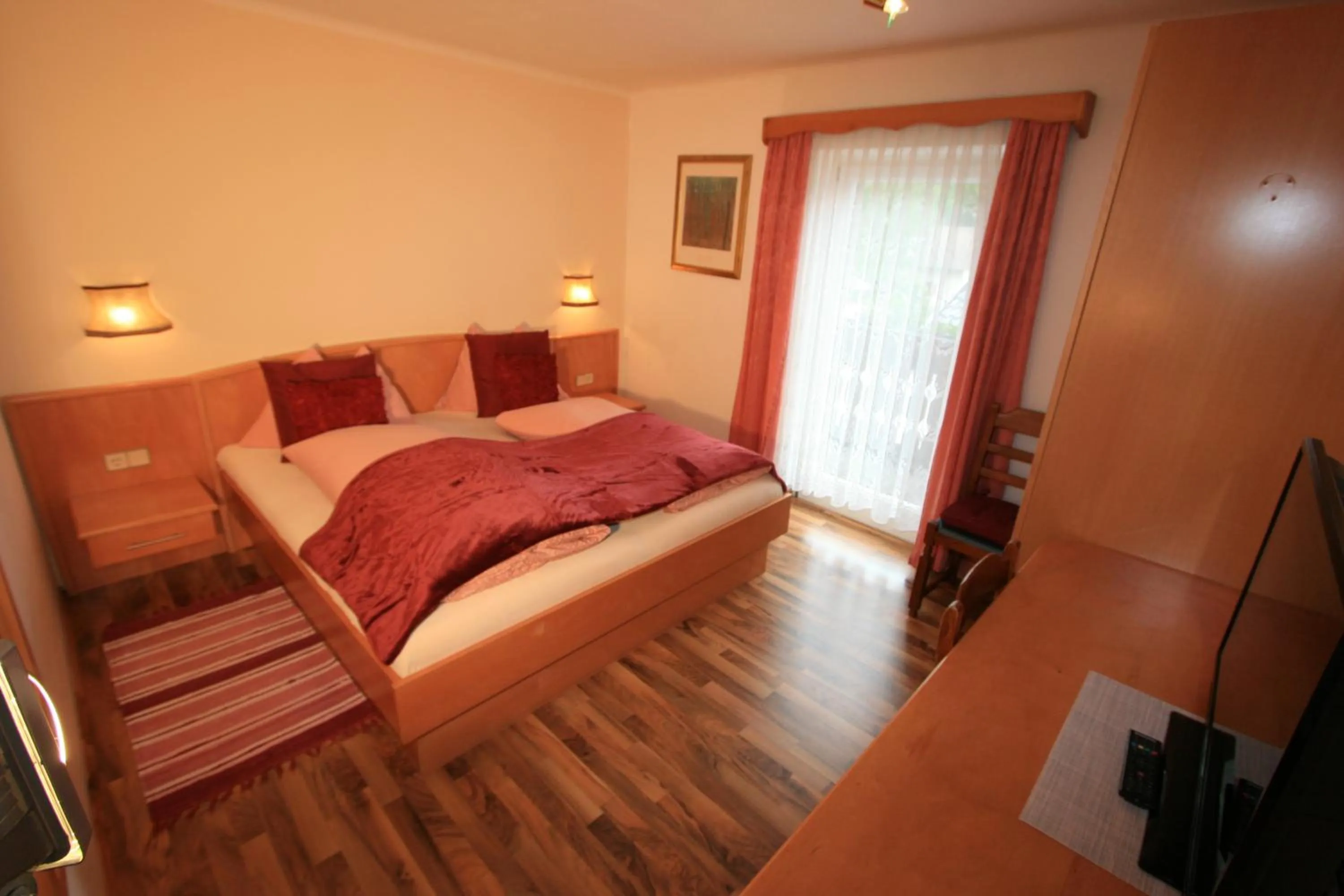 Bed in Hotel Stadlwirt