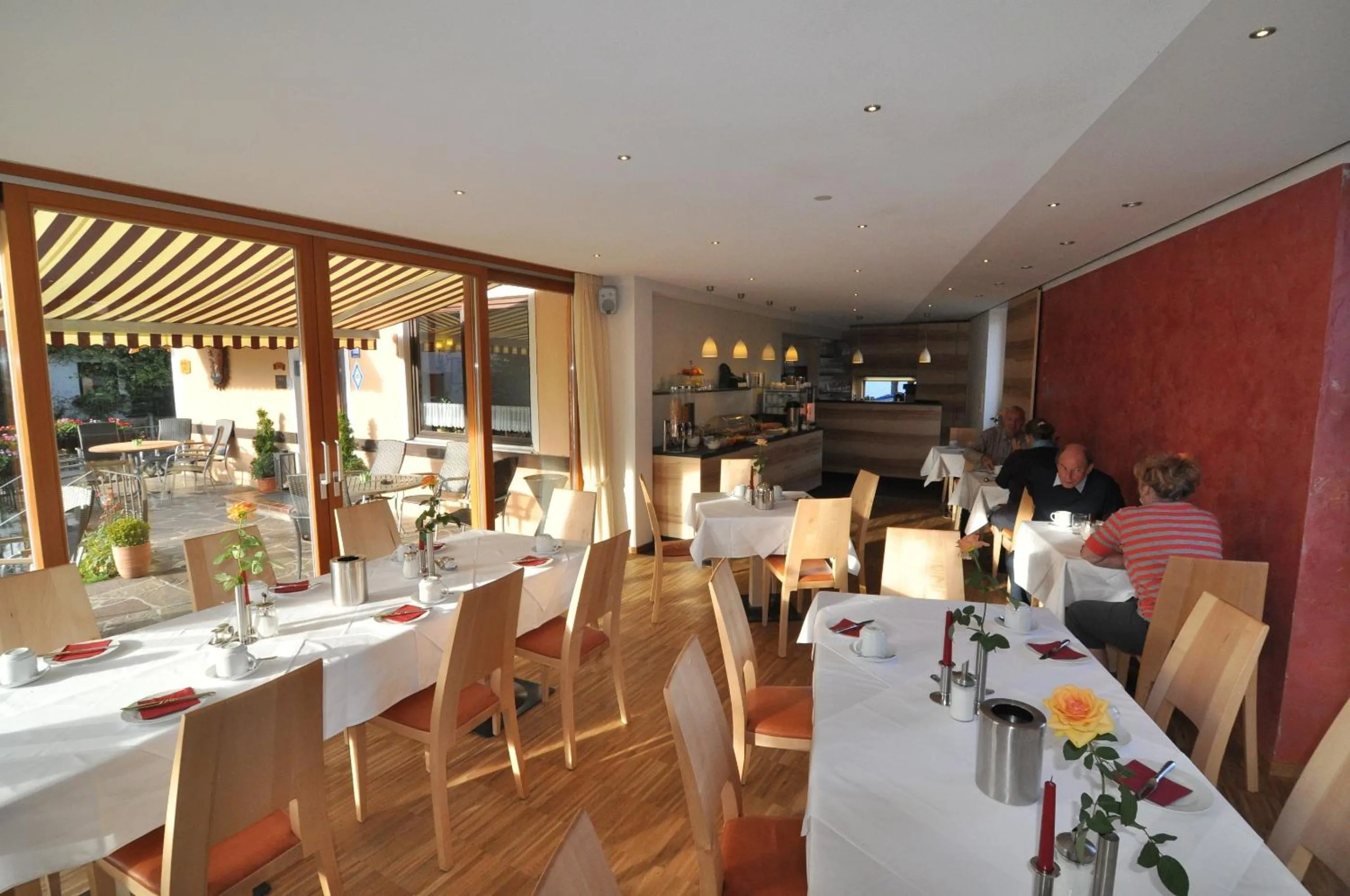 Restaurant/places to eat in Hotel Garni Otto Huber