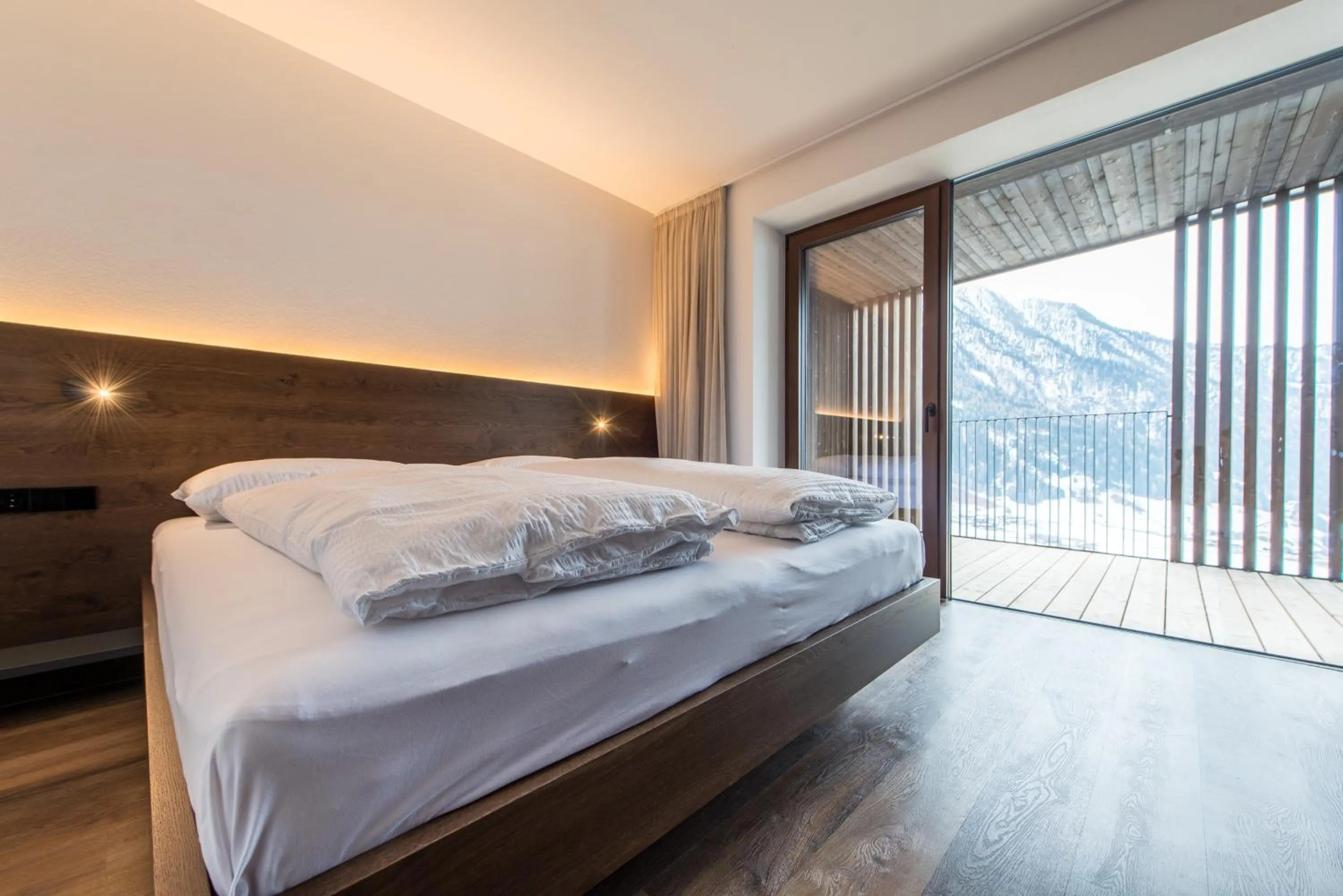 Bedroom, Bed in Mountain Residence Montana