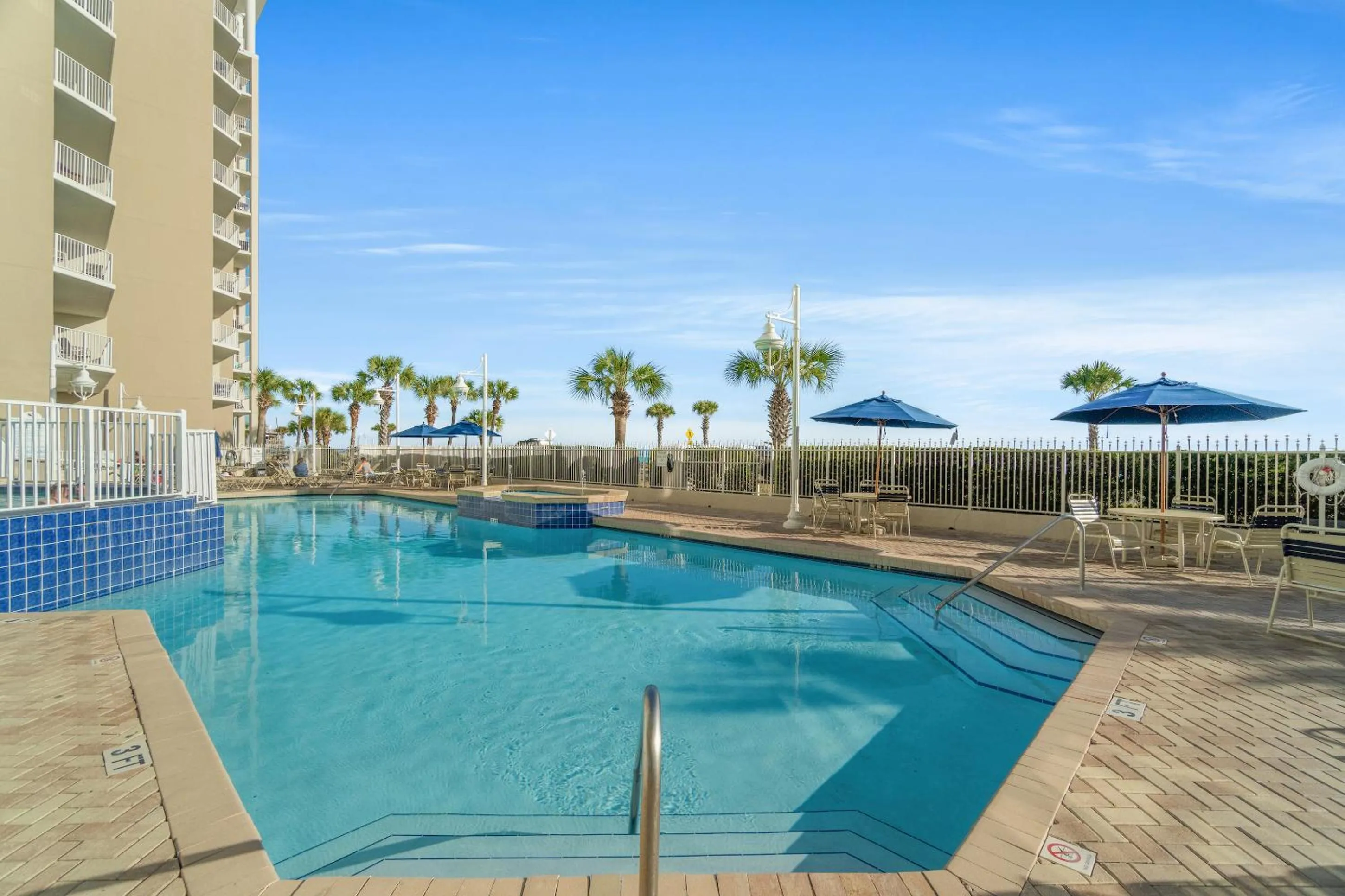 Property building in Majestic Sun Beach Resort by Panhandle Getaways