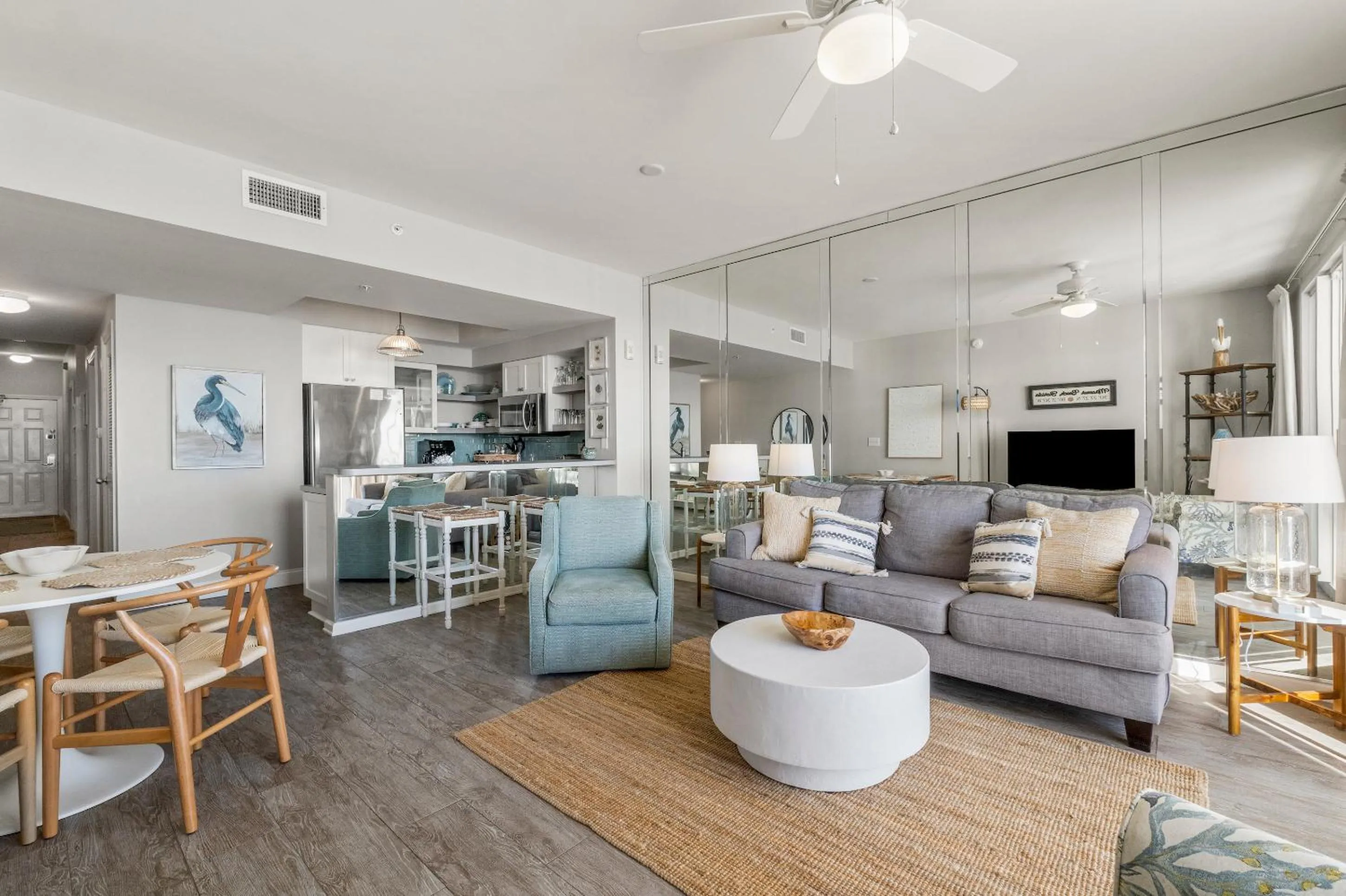 Kitchen or kitchenette in Majestic Sun Beach Resort by Panhandle Getaways