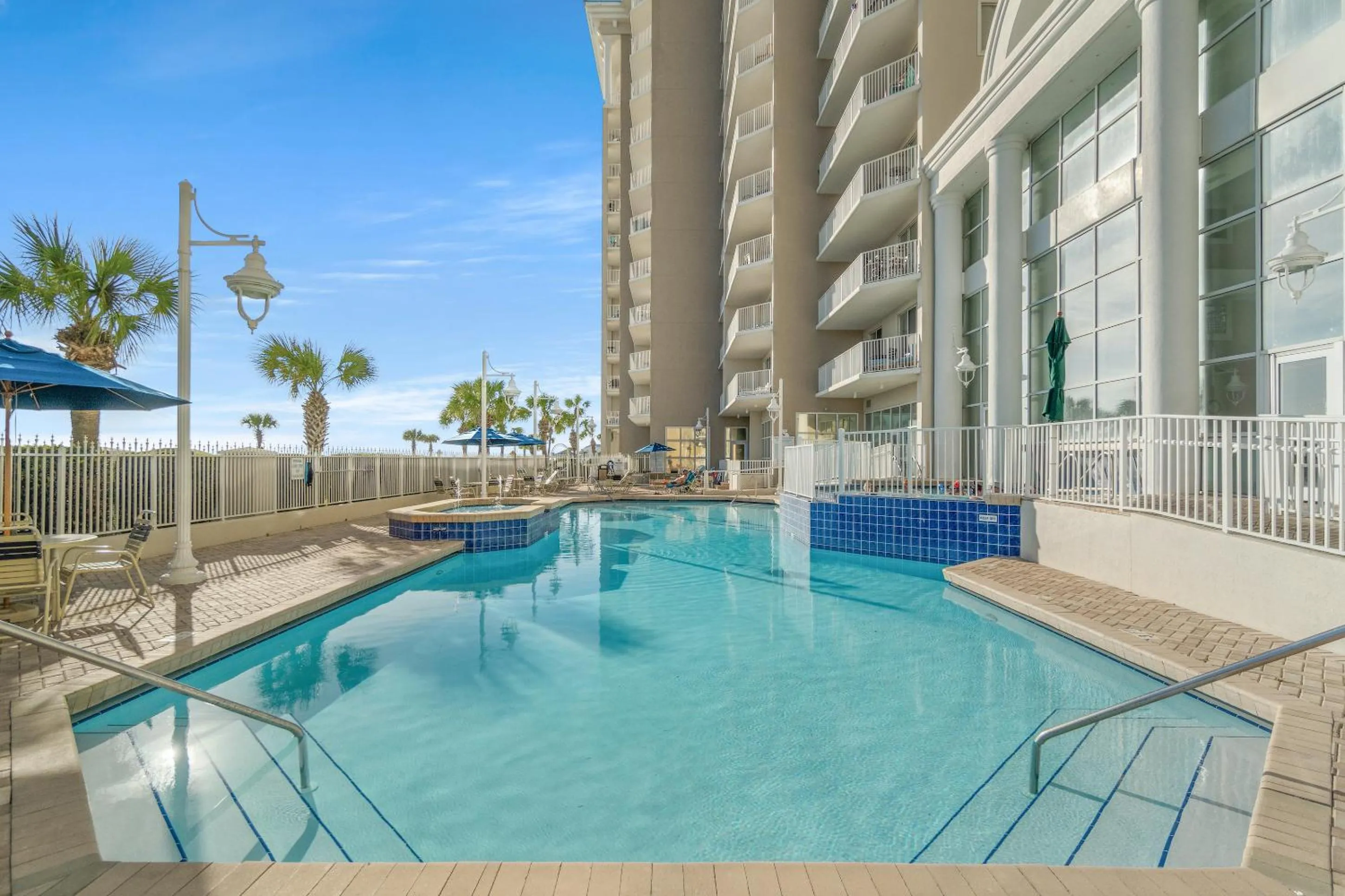 Property building in Majestic Sun Beach Resort by Panhandle Getaways