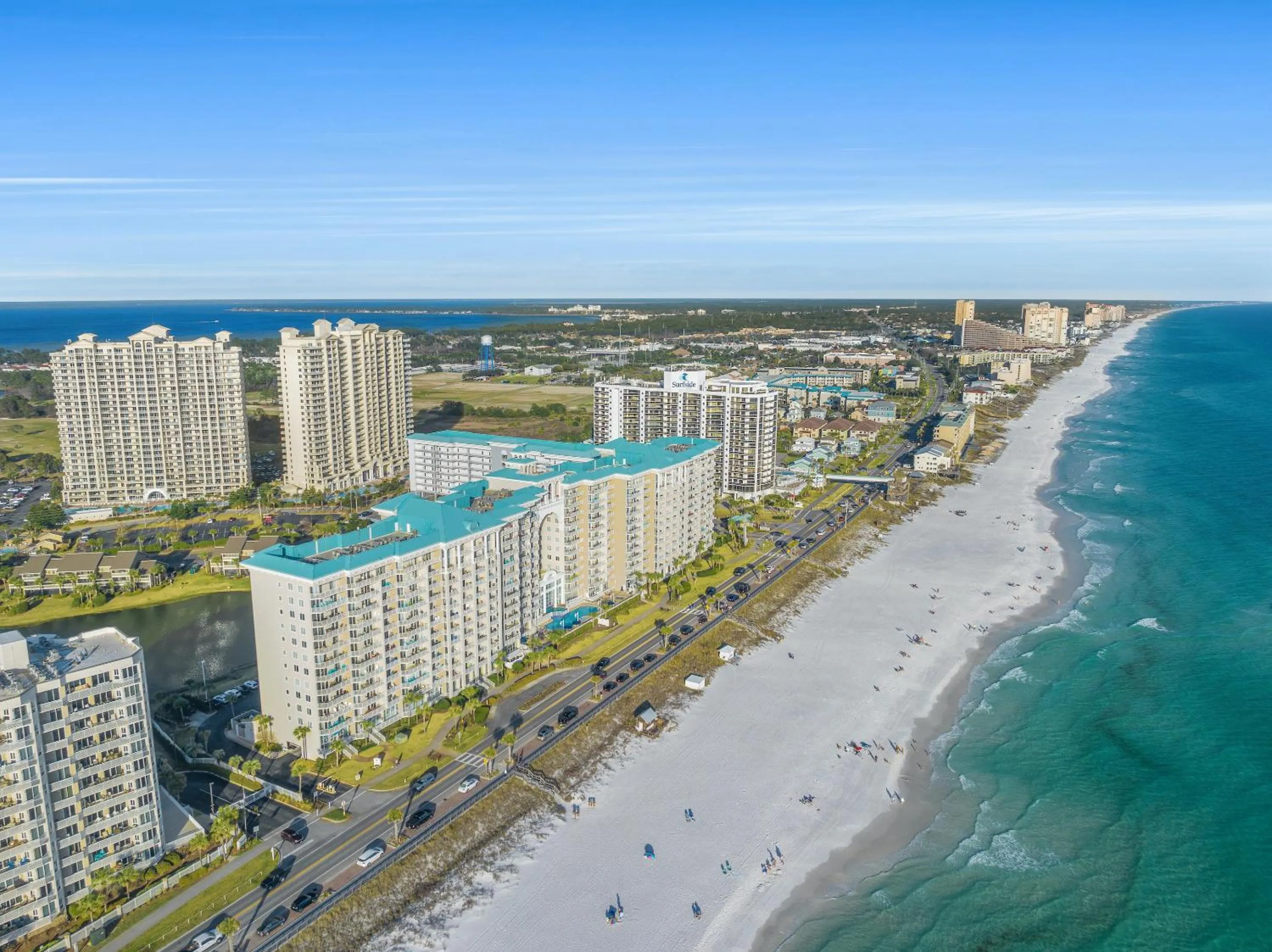 Property building in Majestic Sun Beach Resort by Panhandle Getaways