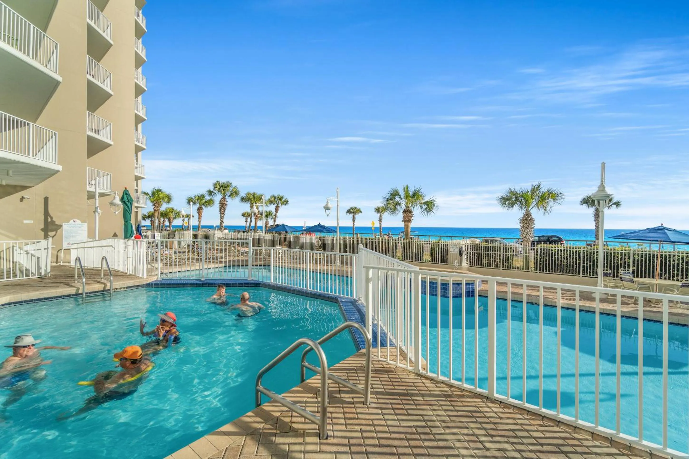 Property building in Majestic Sun Beach Resort by Panhandle Getaways