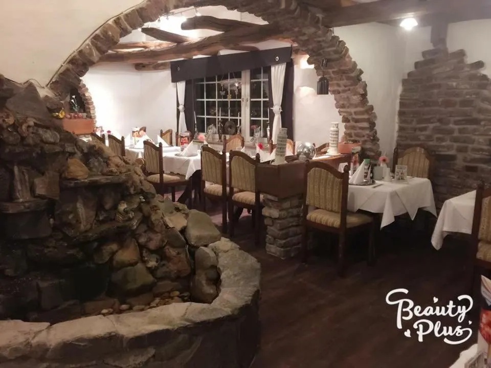 Restaurant/places to eat in Hotel-Restaurant Haus Nattkemper