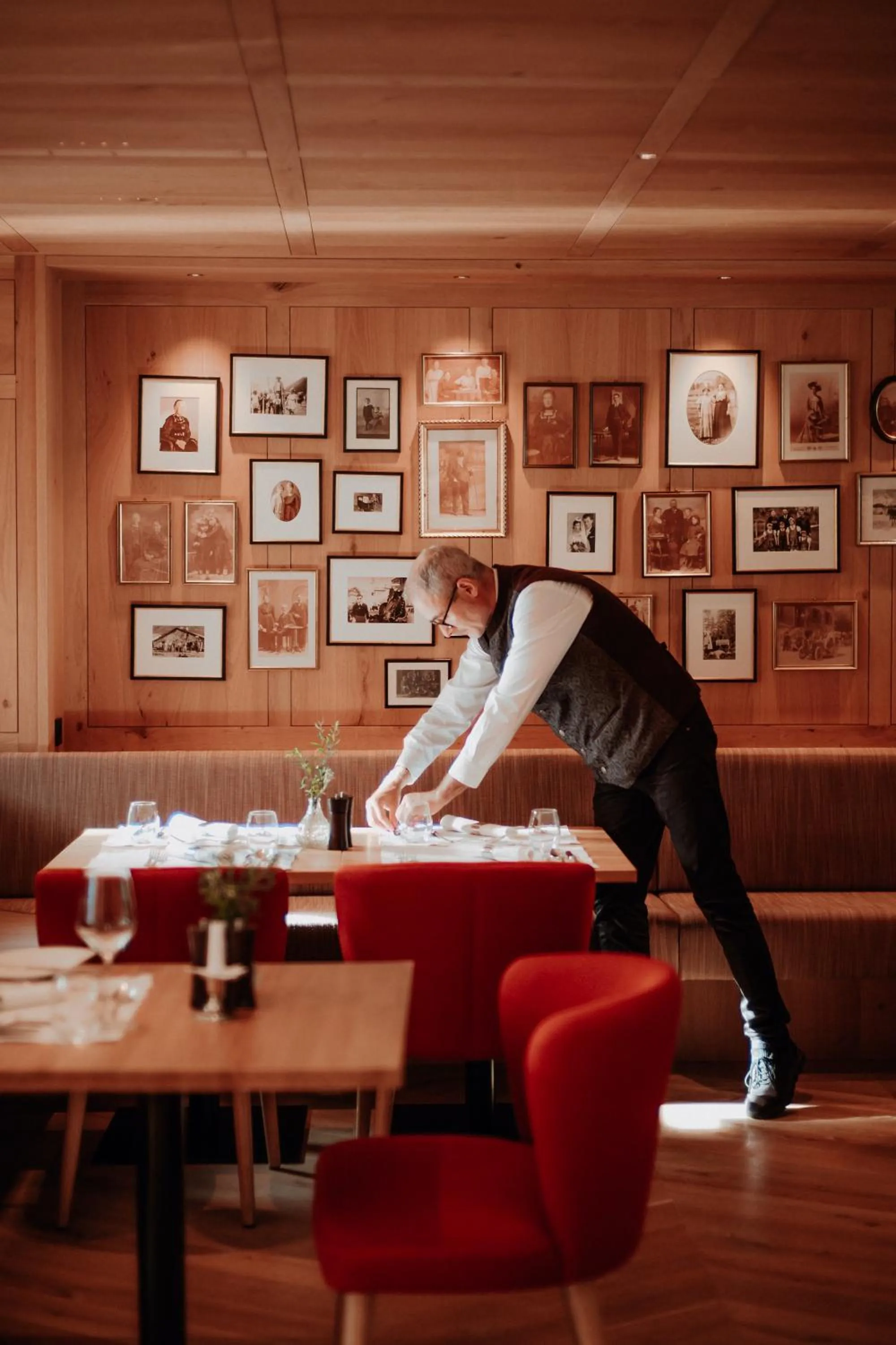 Restaurant/places to eat in Hotel Austria