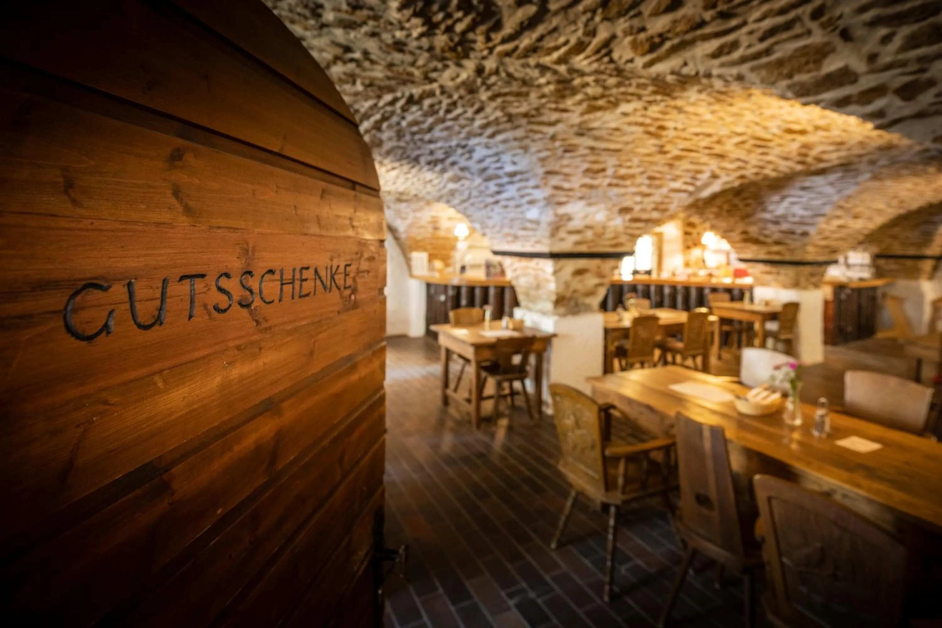 Restaurant/places to eat in Burg Rabenstein