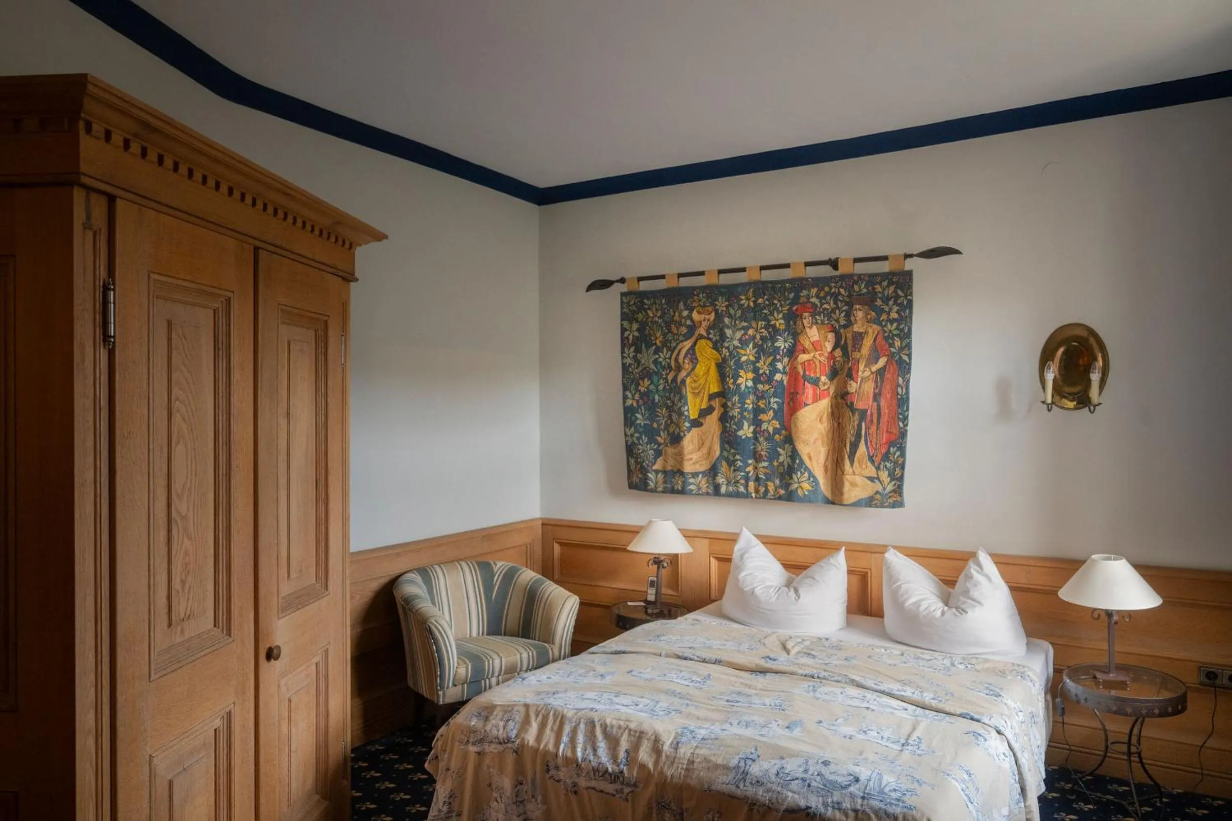 Photo of the whole room, Bed in Burg Rabenstein