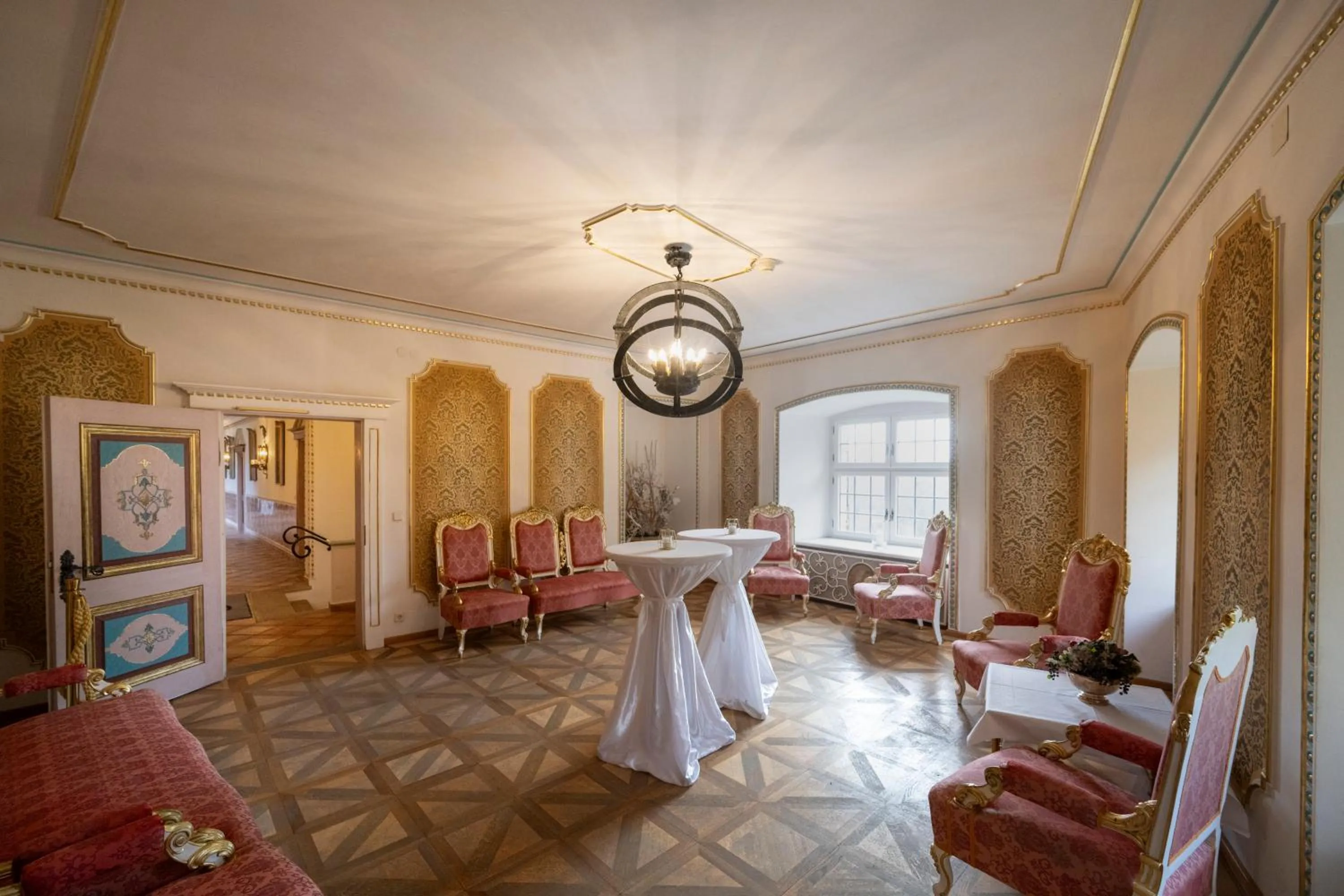 Property building in Burg Rabenstein