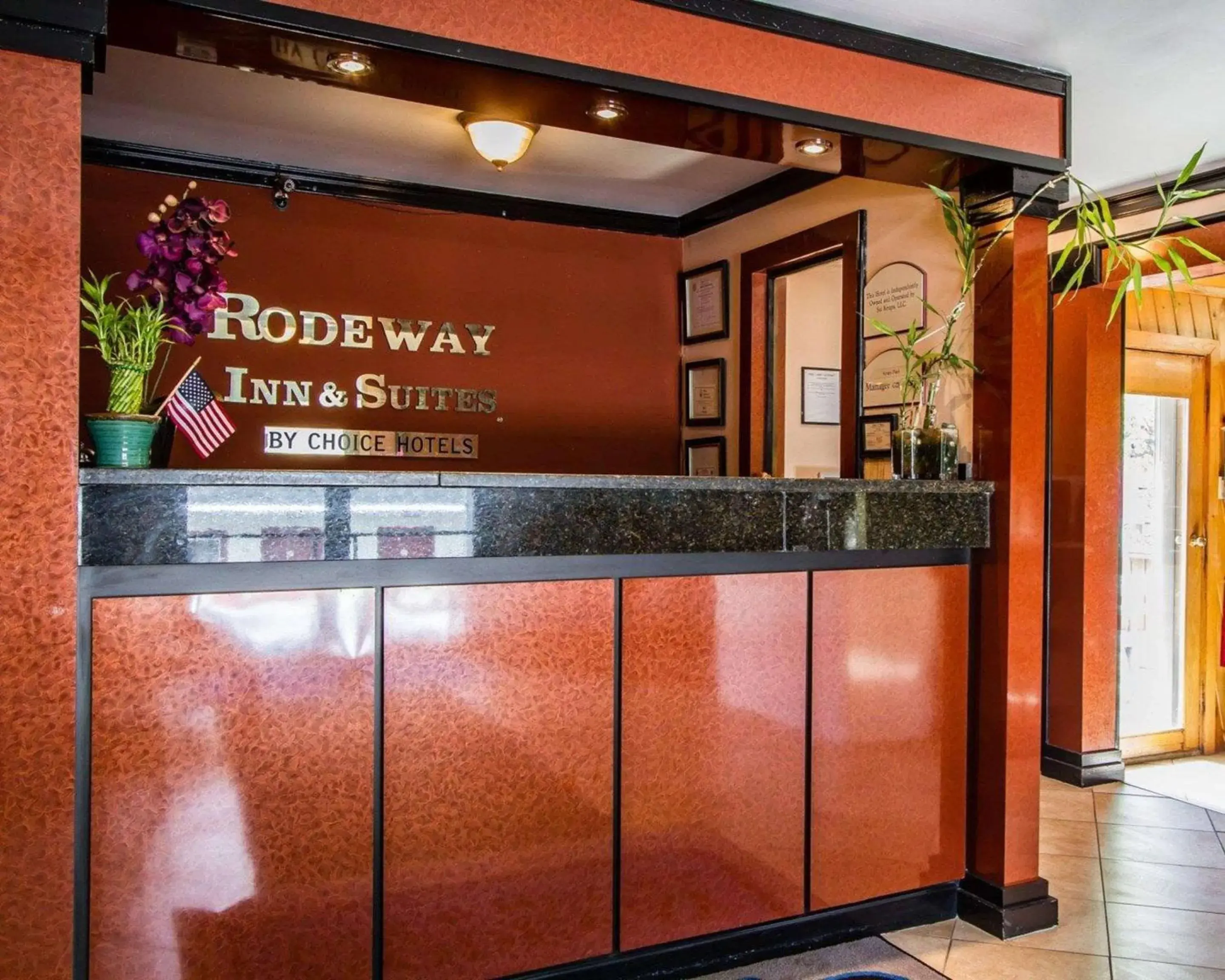 Lobby or reception in Rodeway Inn & Suites Brunswick near Hwy 1 Lobby or reception in Rodeway Inn & Suites Brunswick near Hwy 1