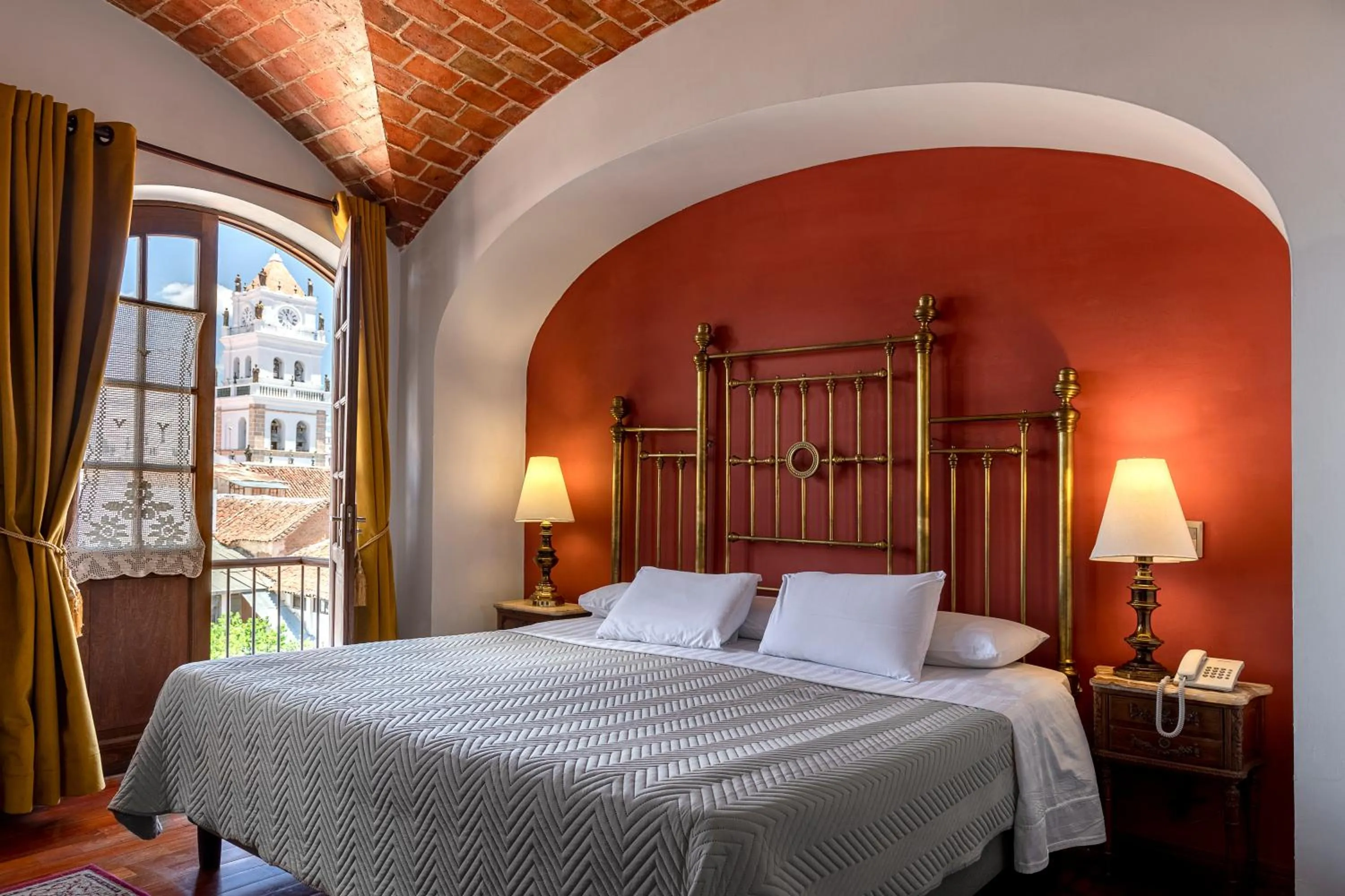 Bed in Parador Santa Maria La Real