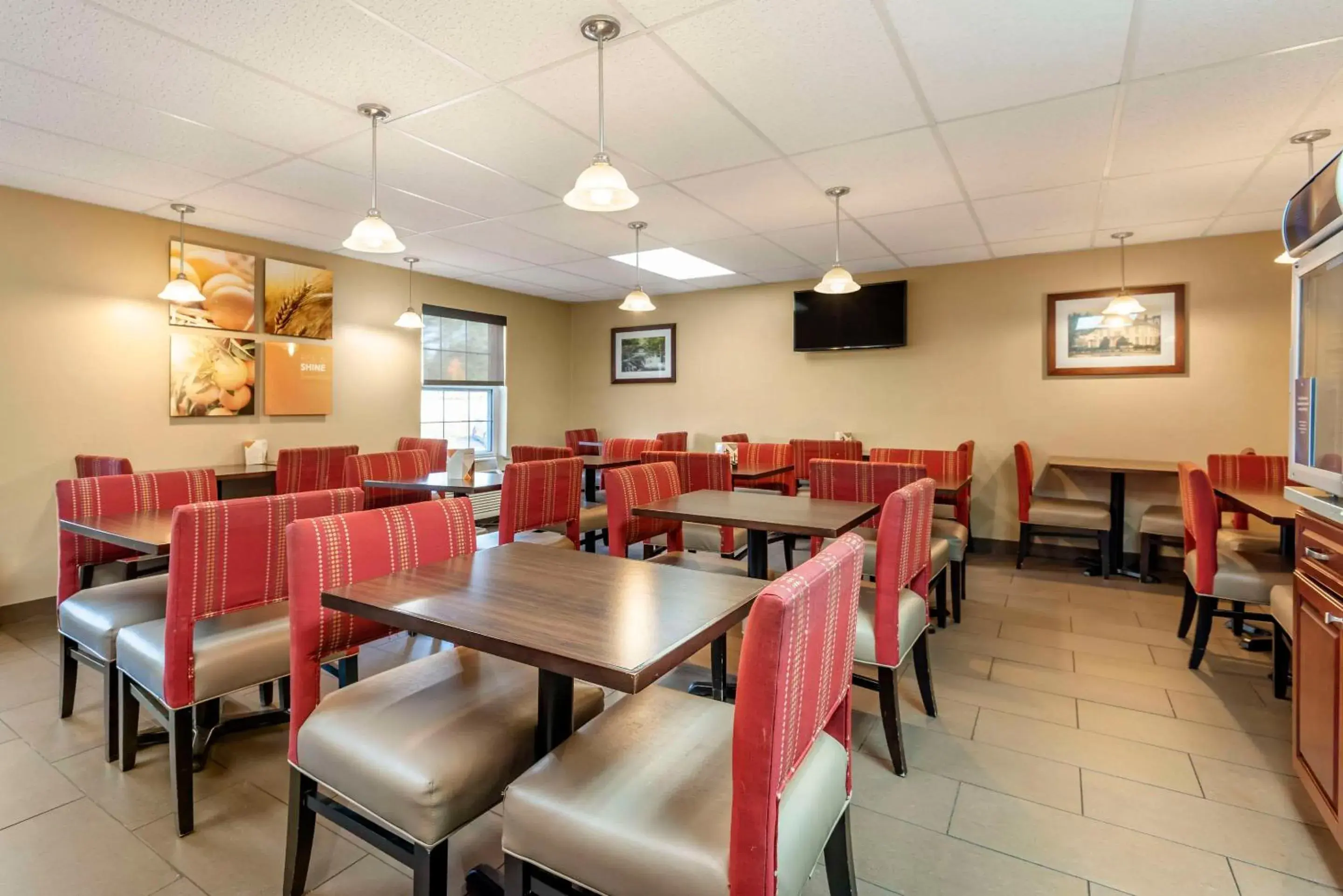 Breakfast in Comfort Inn Augusta Breakfast in Comfort Inn Augusta