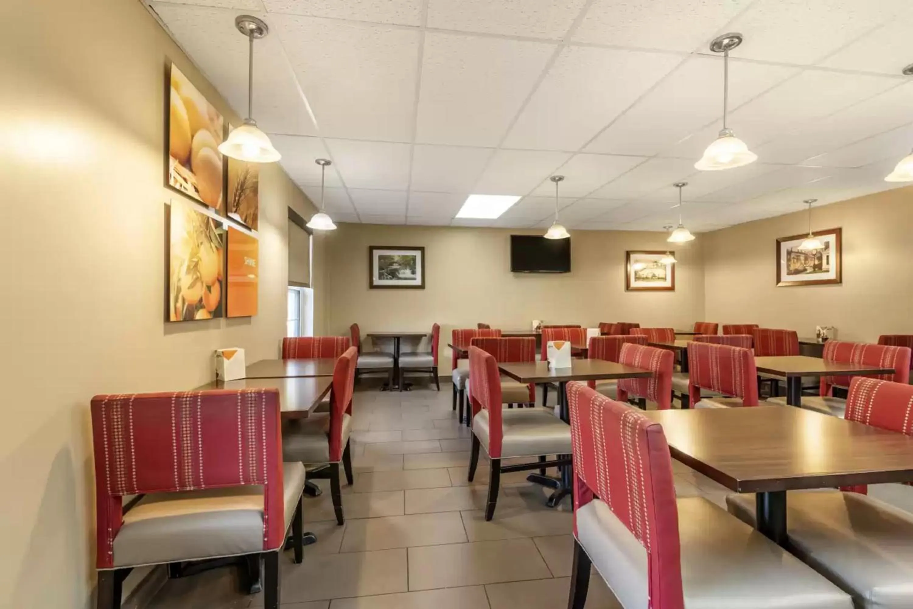 Restaurant/places to eat in Comfort Inn Augusta