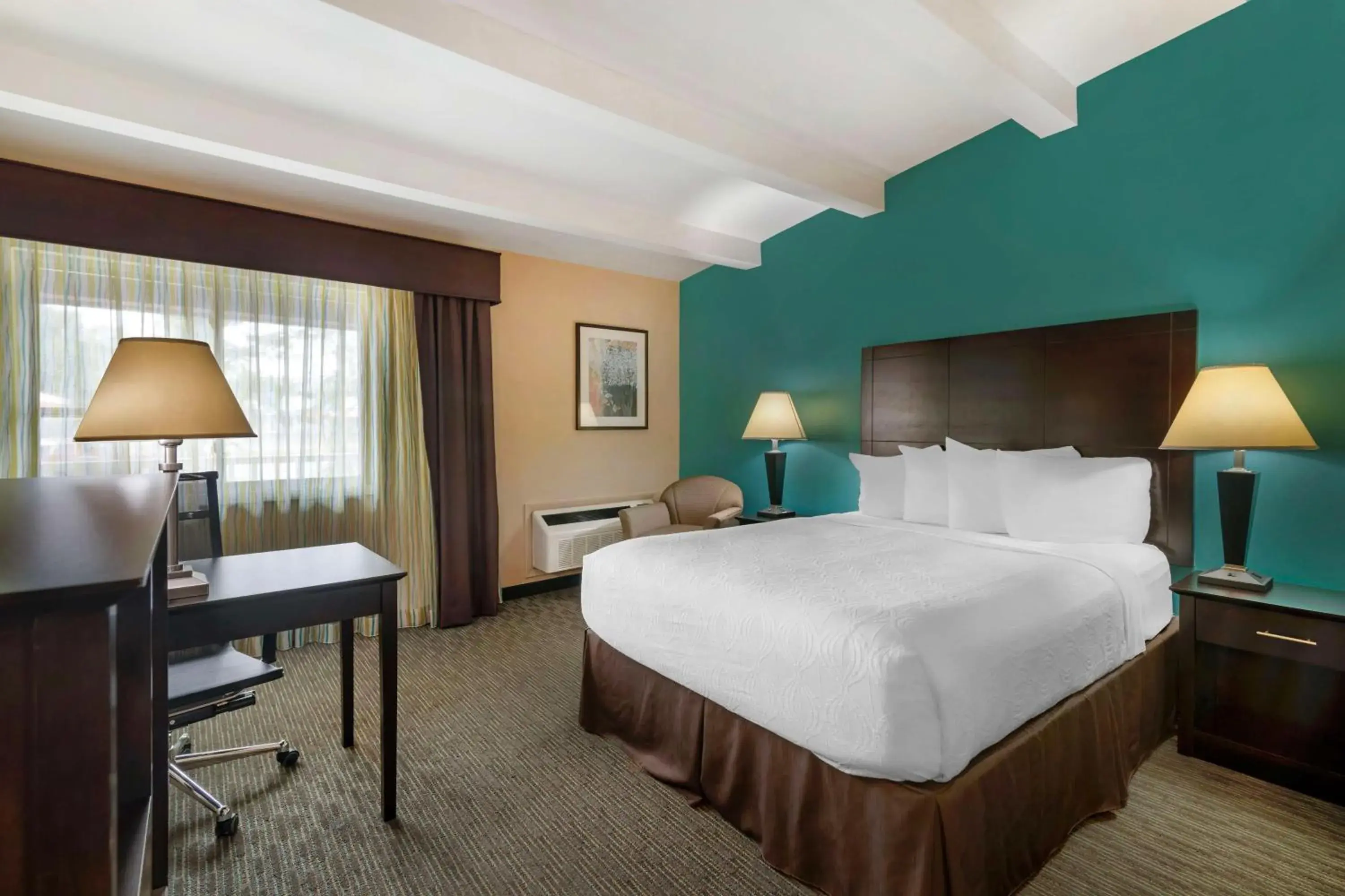 Bedroom, Bed in Best Western Plus Plattsburgh Bedroom, Bed in Best Western Plus Plattsburgh