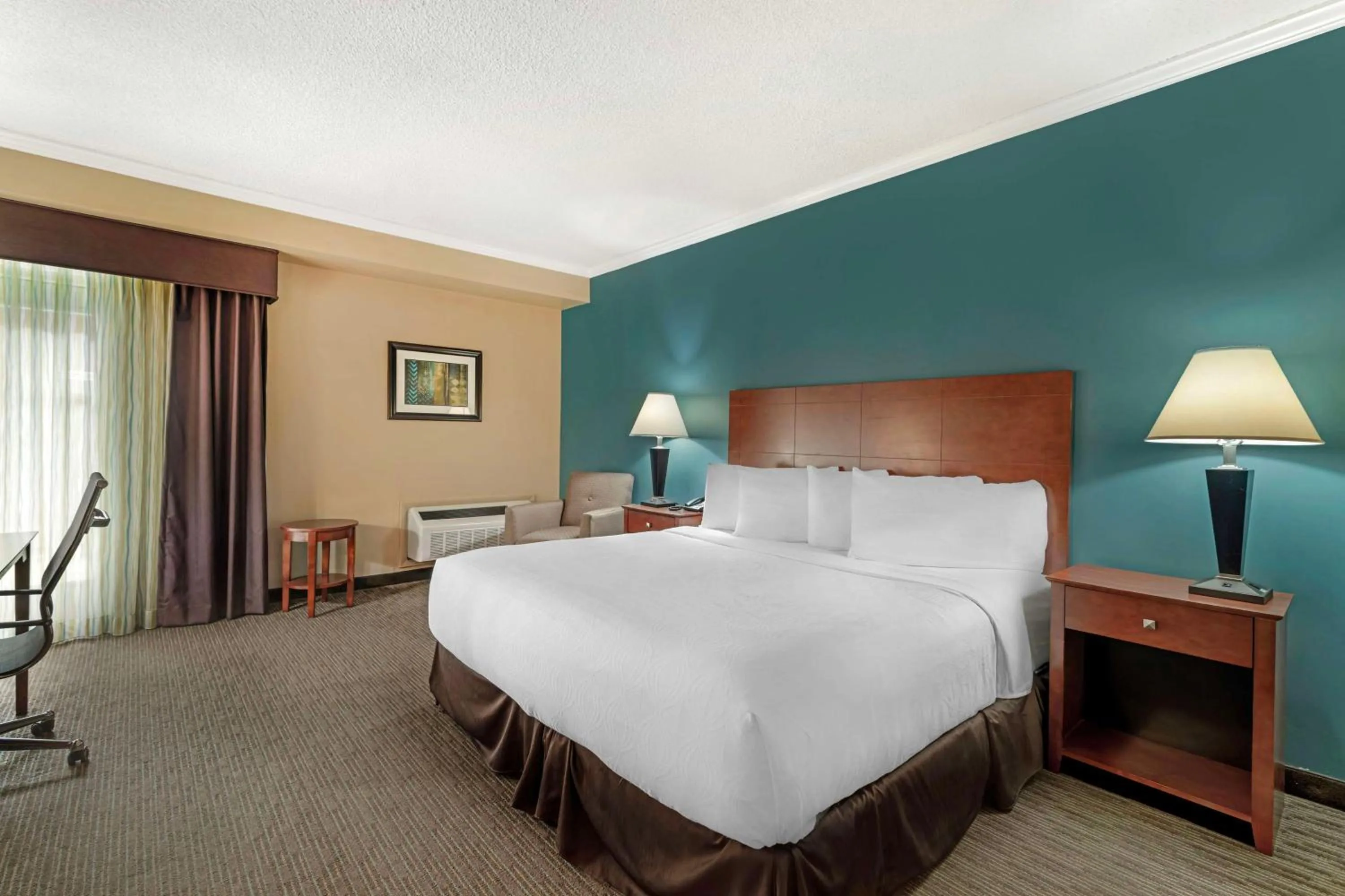 Bedroom, Bed in Best Western Plus Plattsburgh