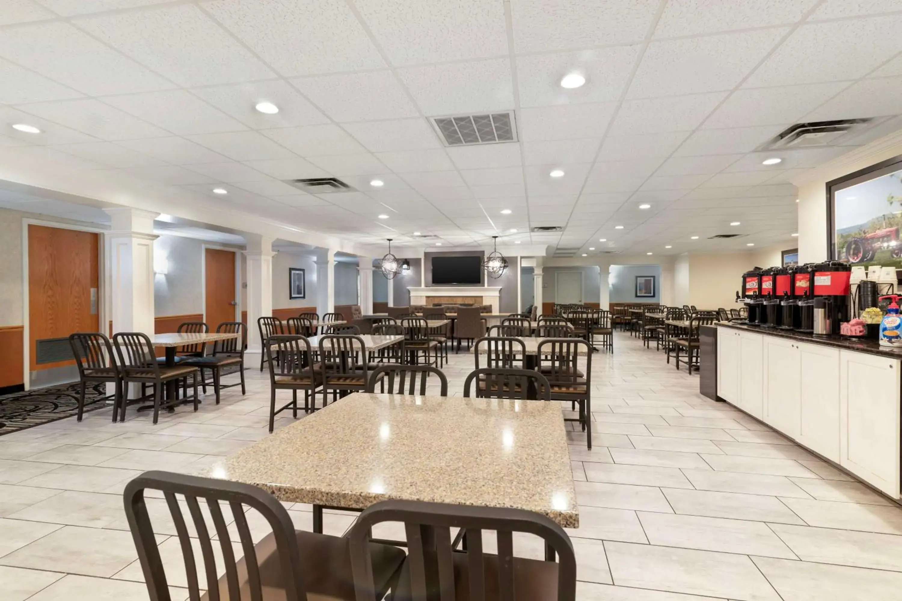 Breakfast in Best Western Plus Plattsburgh Breakfast in Best Western Plus Plattsburgh