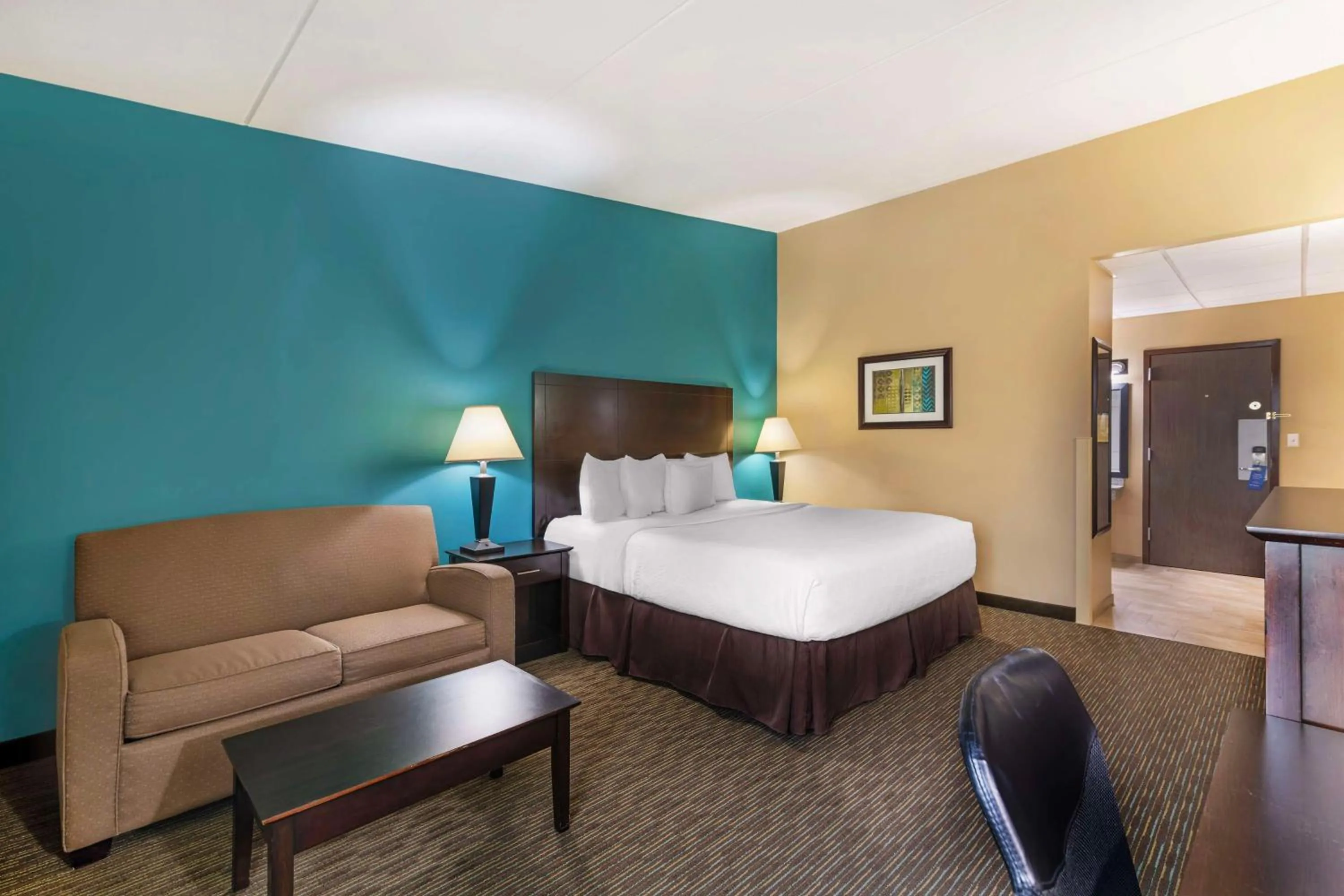 Bedroom, Bed in Best Western Plus Plattsburgh