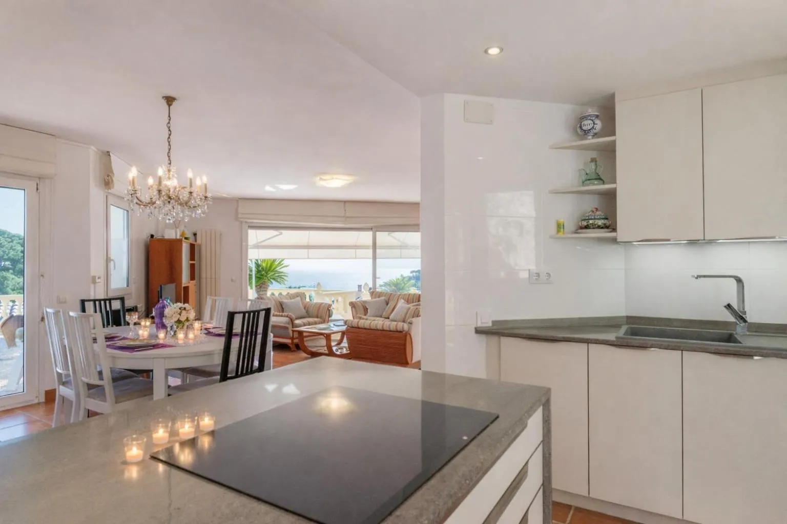 Kitchen or kitchenette in YUTA by Danlux Invest