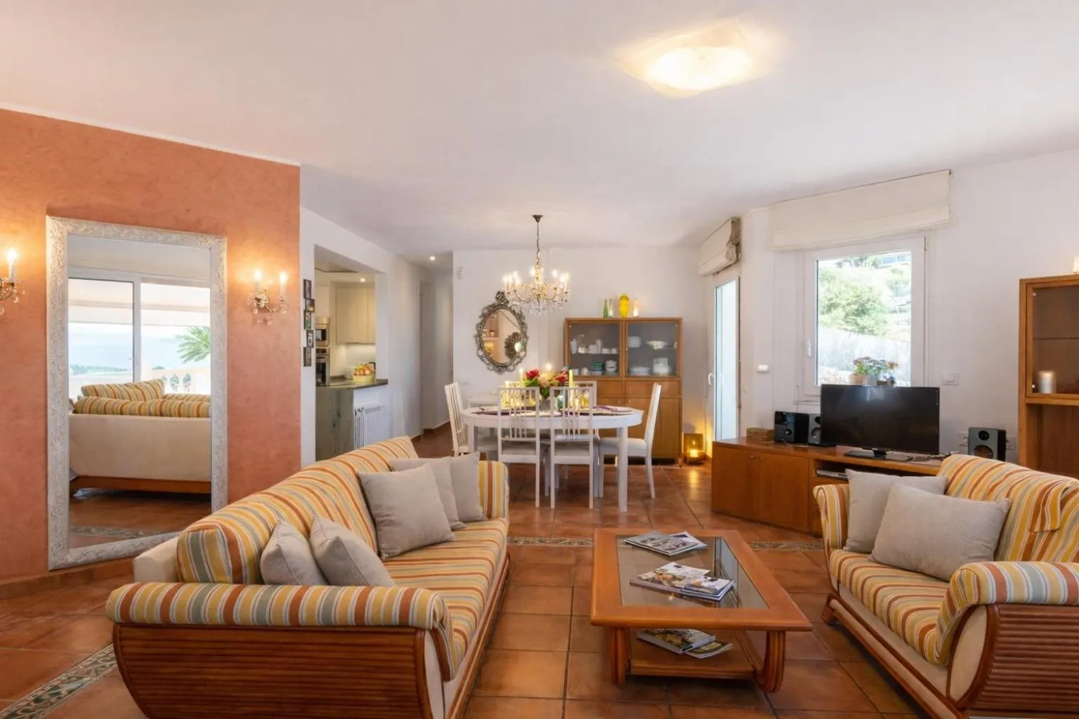 Living room in YUTA by Danlux Invest