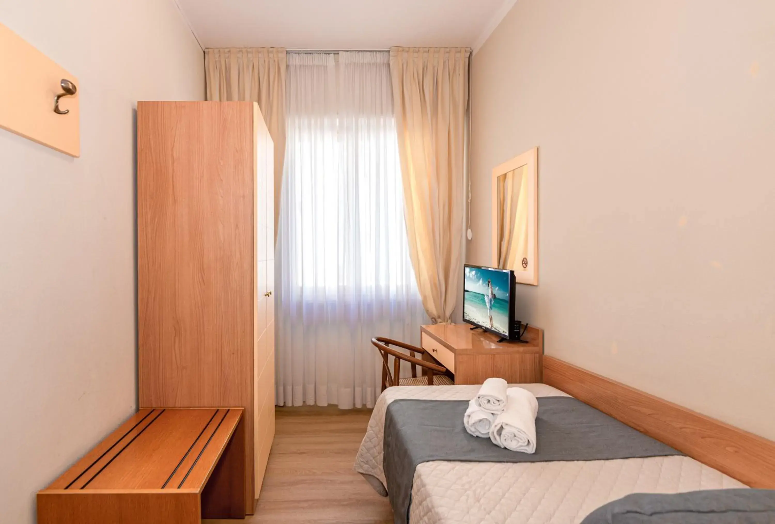Small Single Room in Hotel Stella D'Italia Small Single Room in Hotel Stella D'Italia