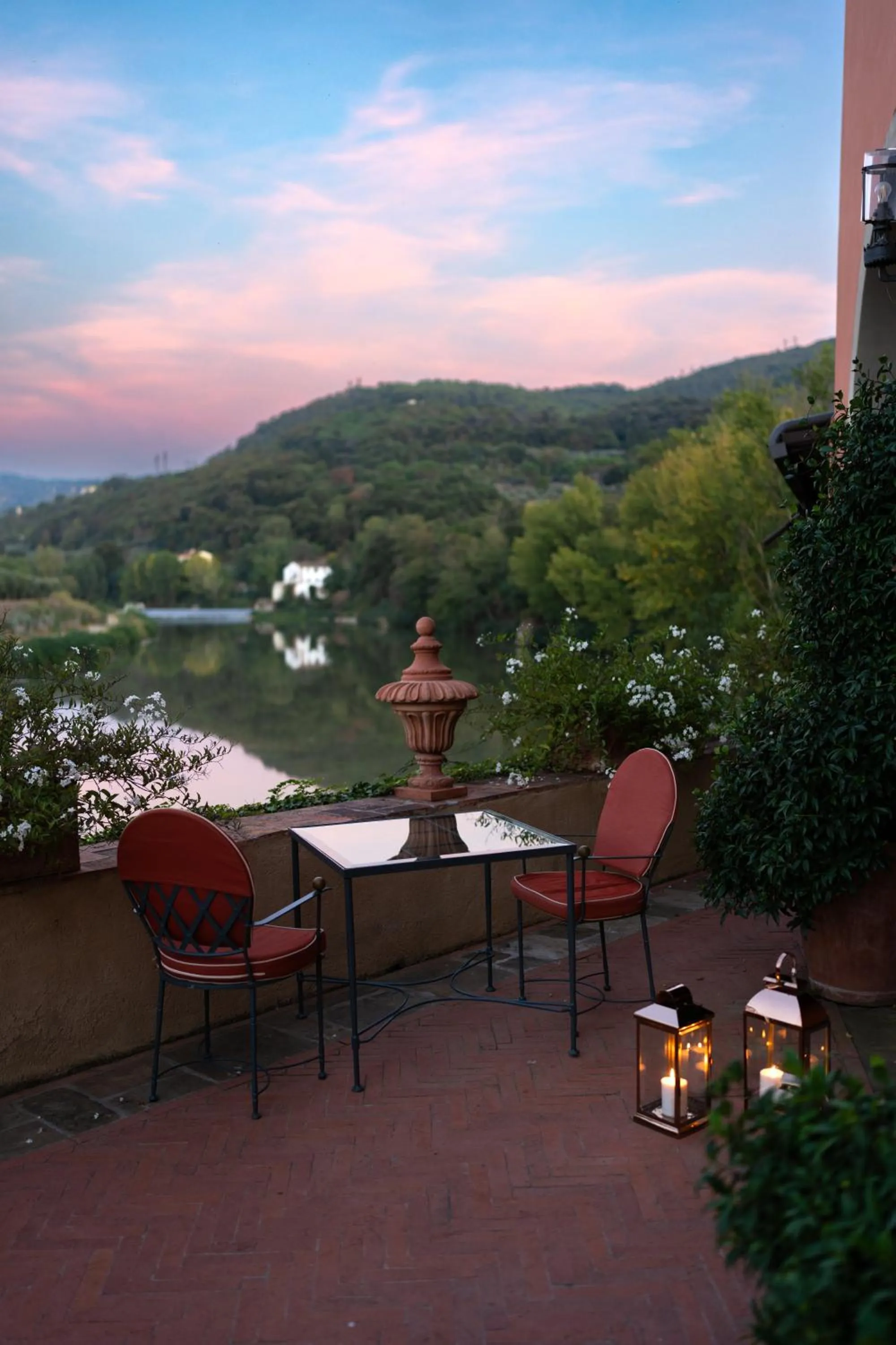 River view in Villa La Massa