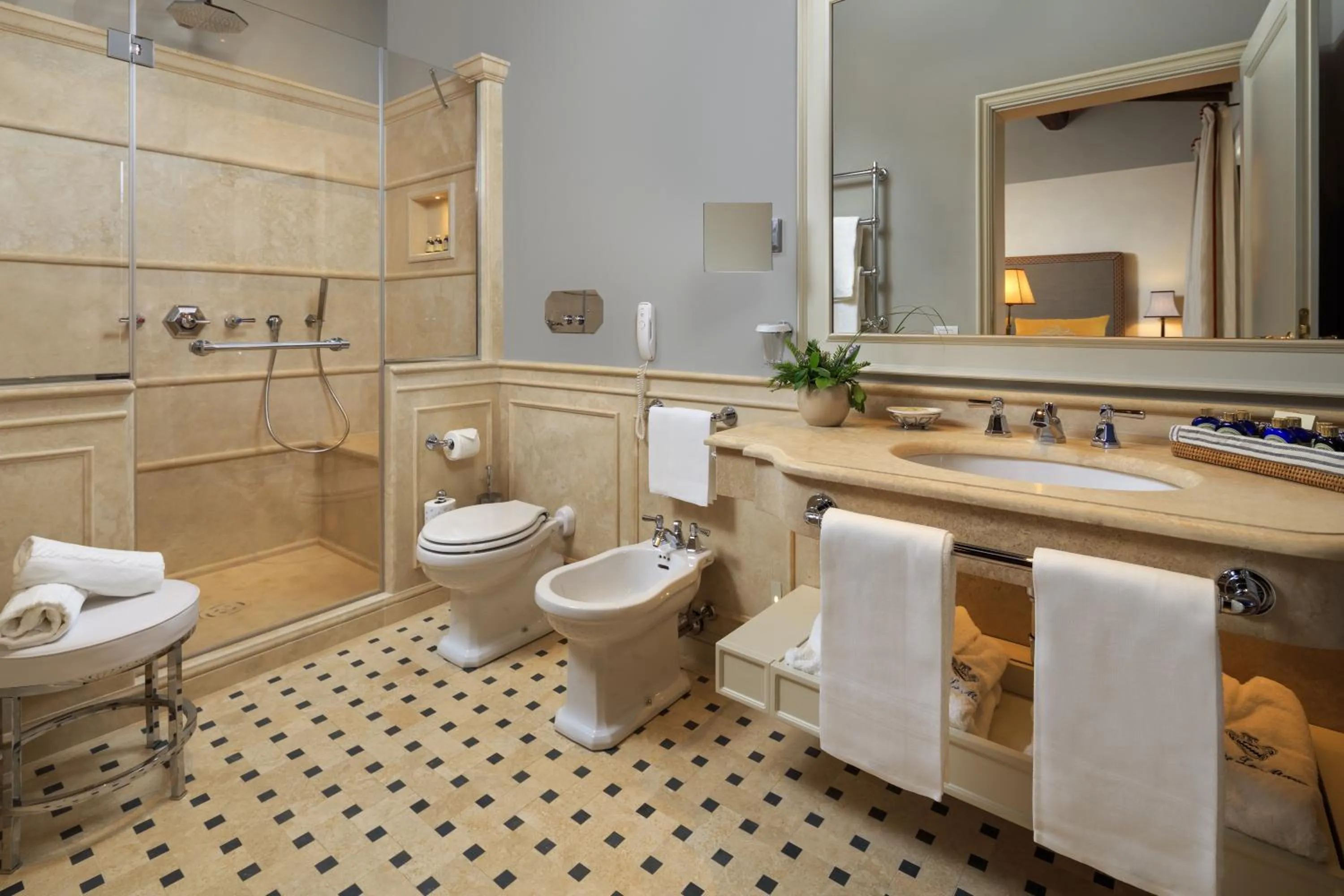 Bathroom in Villa La Massa