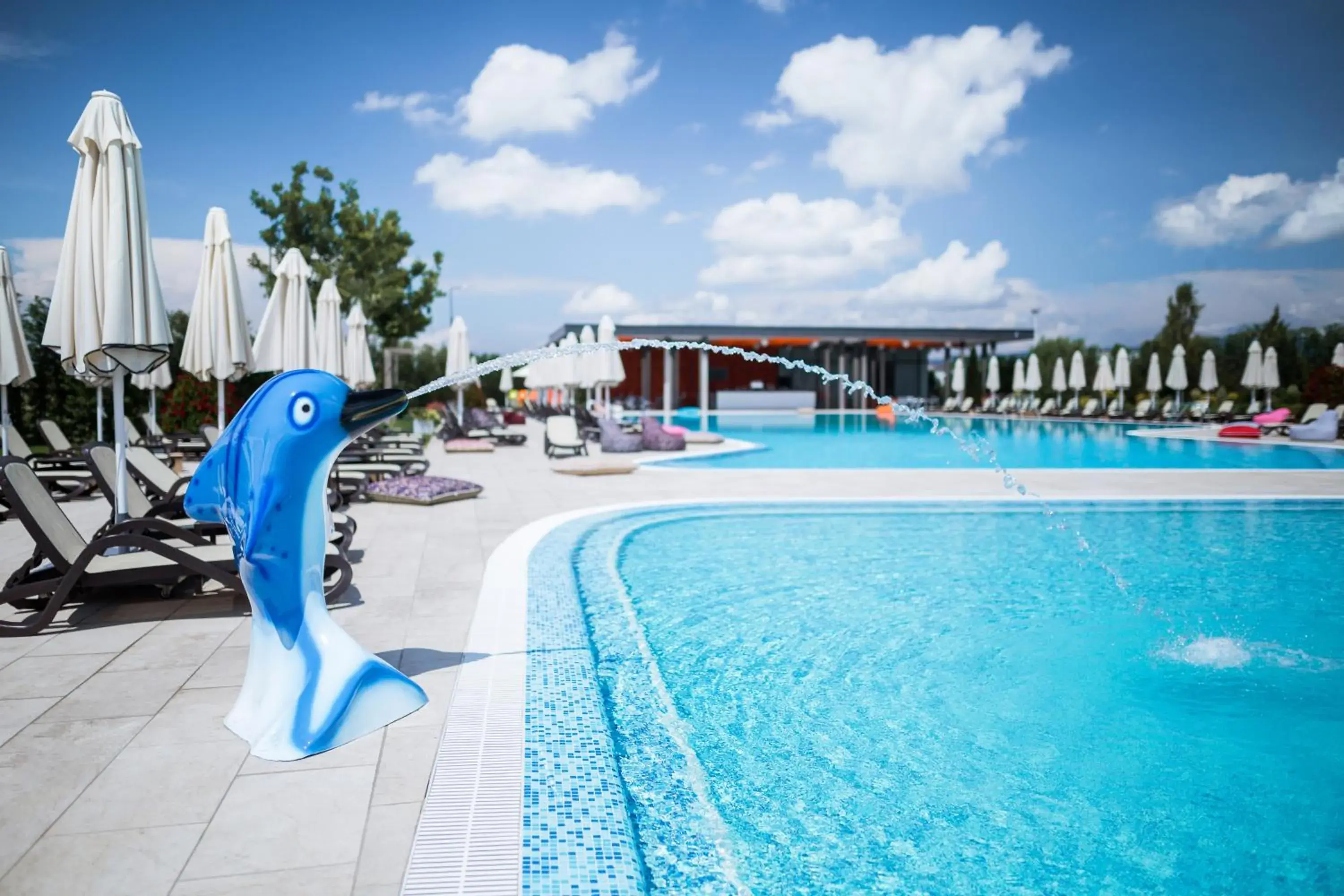 Swimming pool in Emerald Hotel Swimming pool in Emerald Hotel