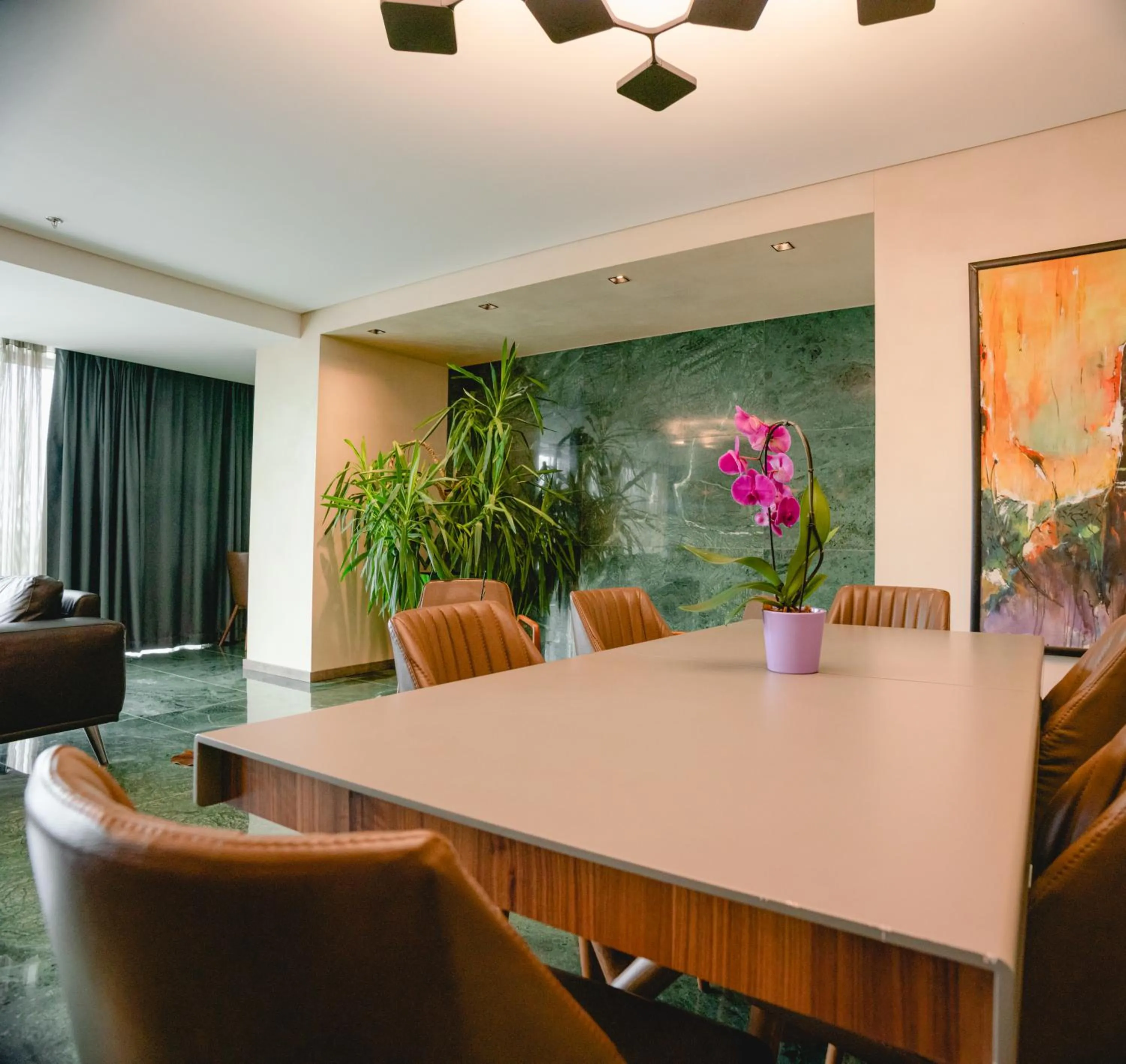 Living room in Emerald Hotel