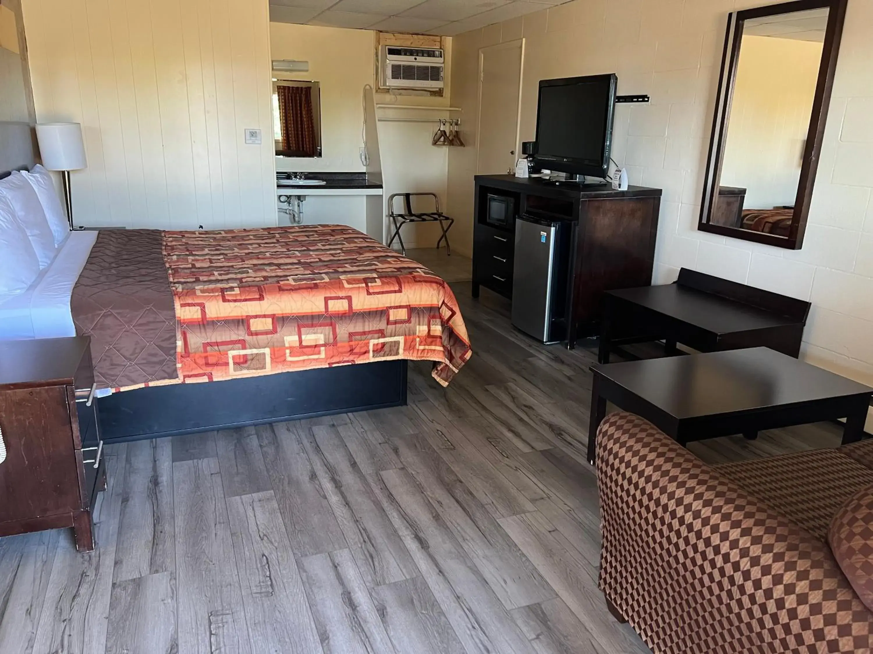 Bed in Scottish Inns Tonawanda Bed in Scottish Inns Tonawanda