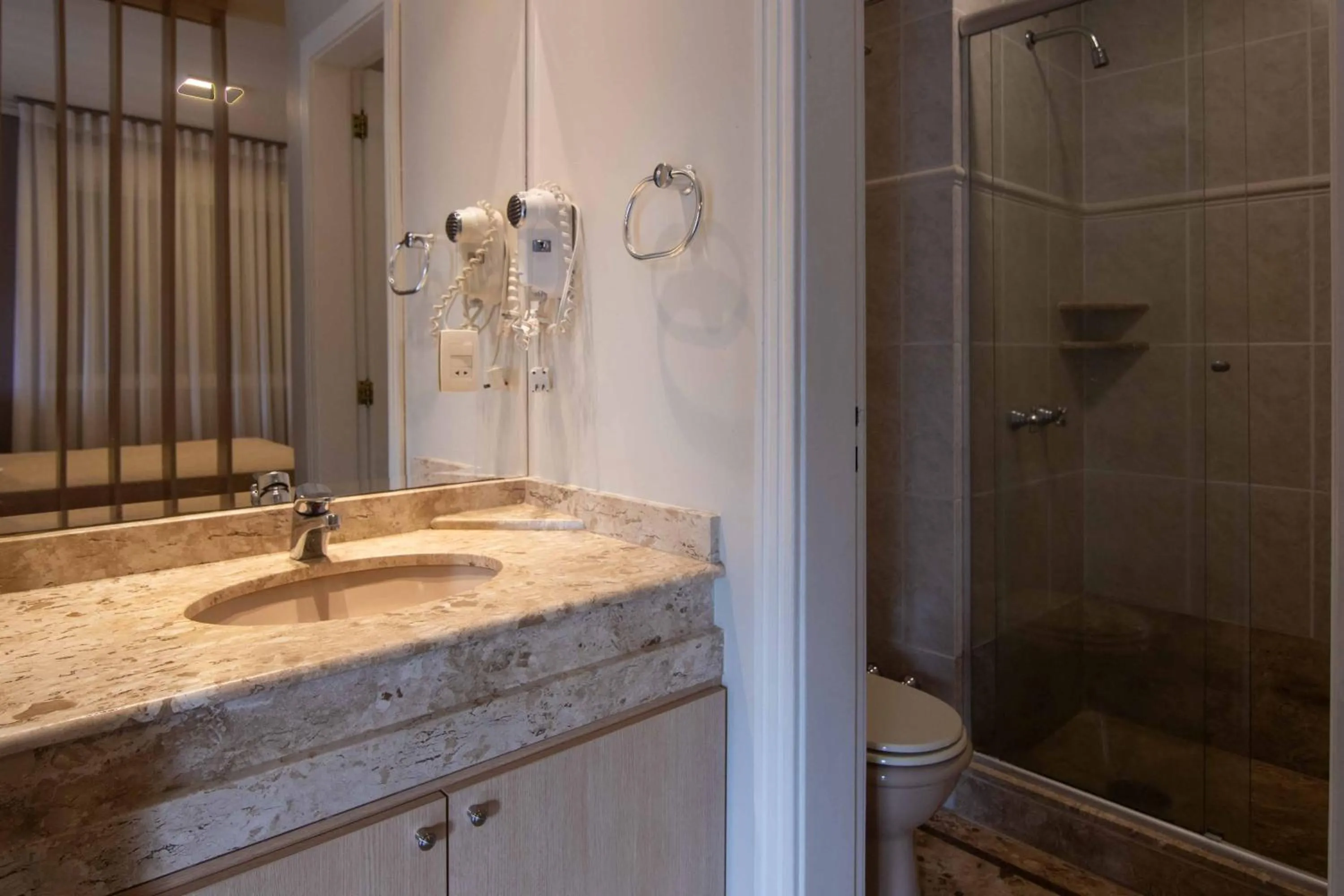 Shower in Bela Vista Hotel & Flat