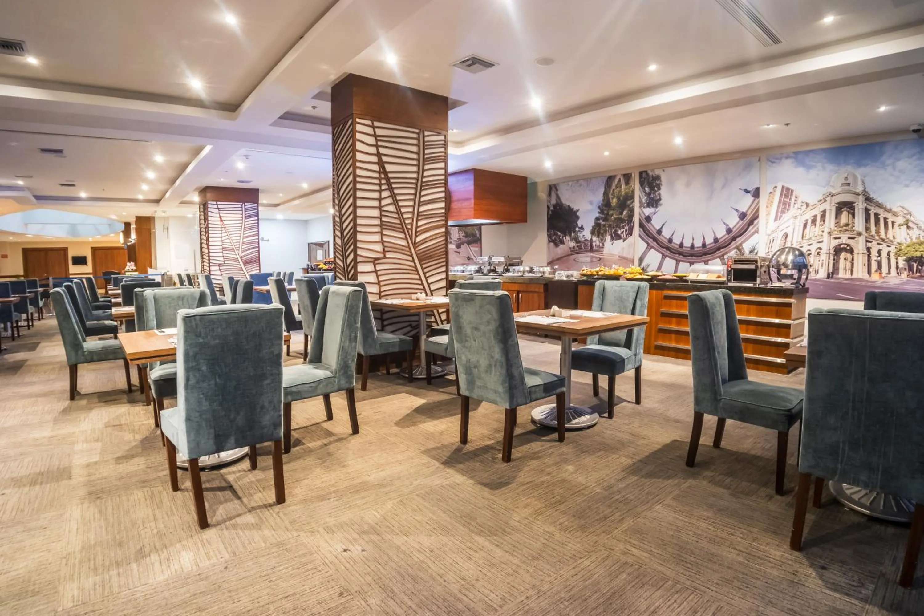 Restaurant/places to eat in TRYP by Wyndham Guayaquil Airport