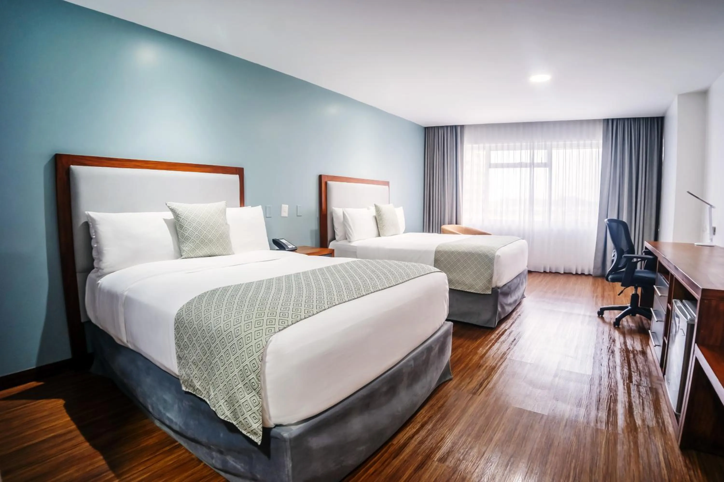 Bed in TRYP by Wyndham Guayaquil Airport