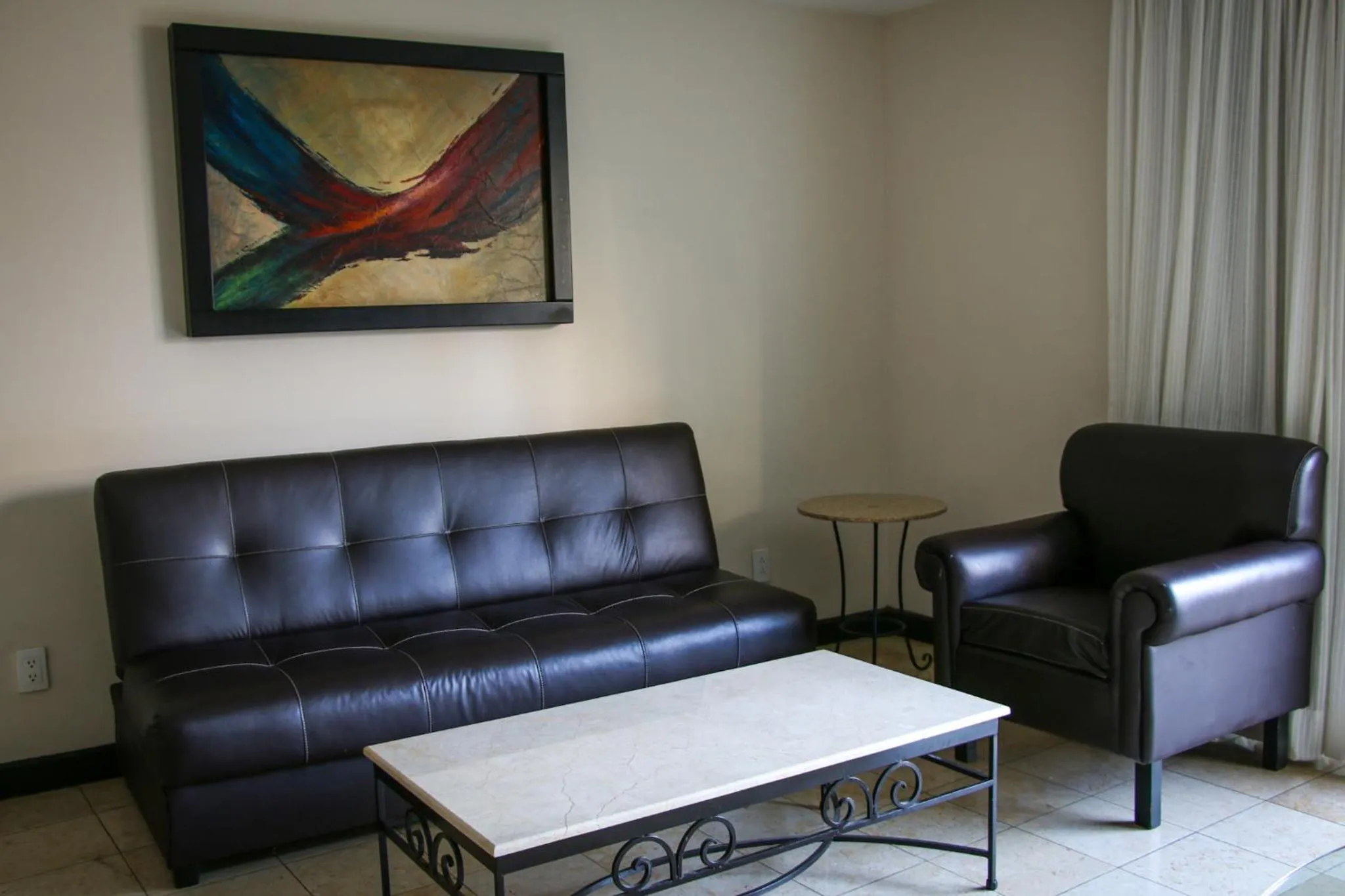 Living room in Country Hotel & Suites