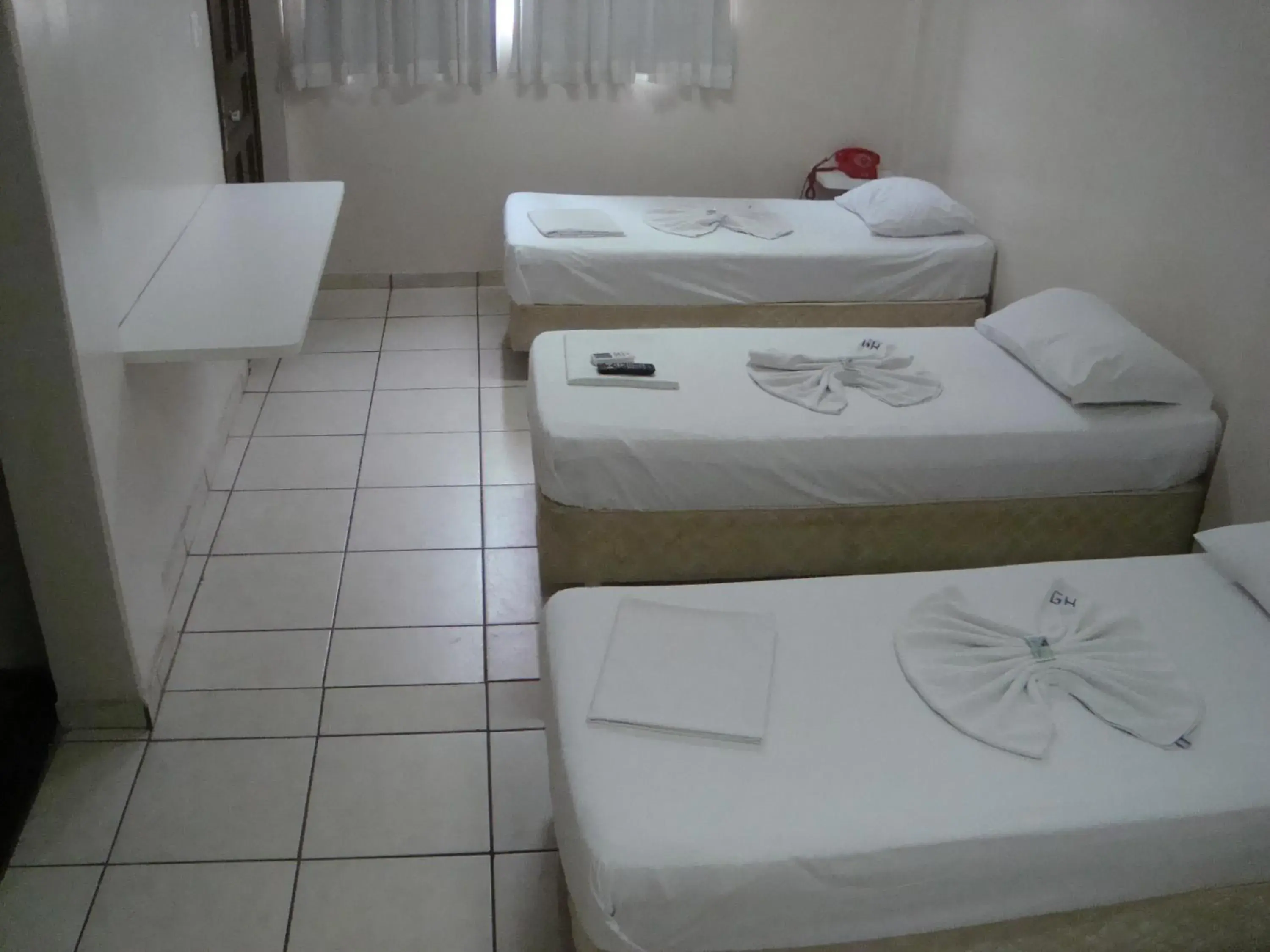 Standard Triple Room in Goias Hotel Standard Triple Room in Goias Hotel