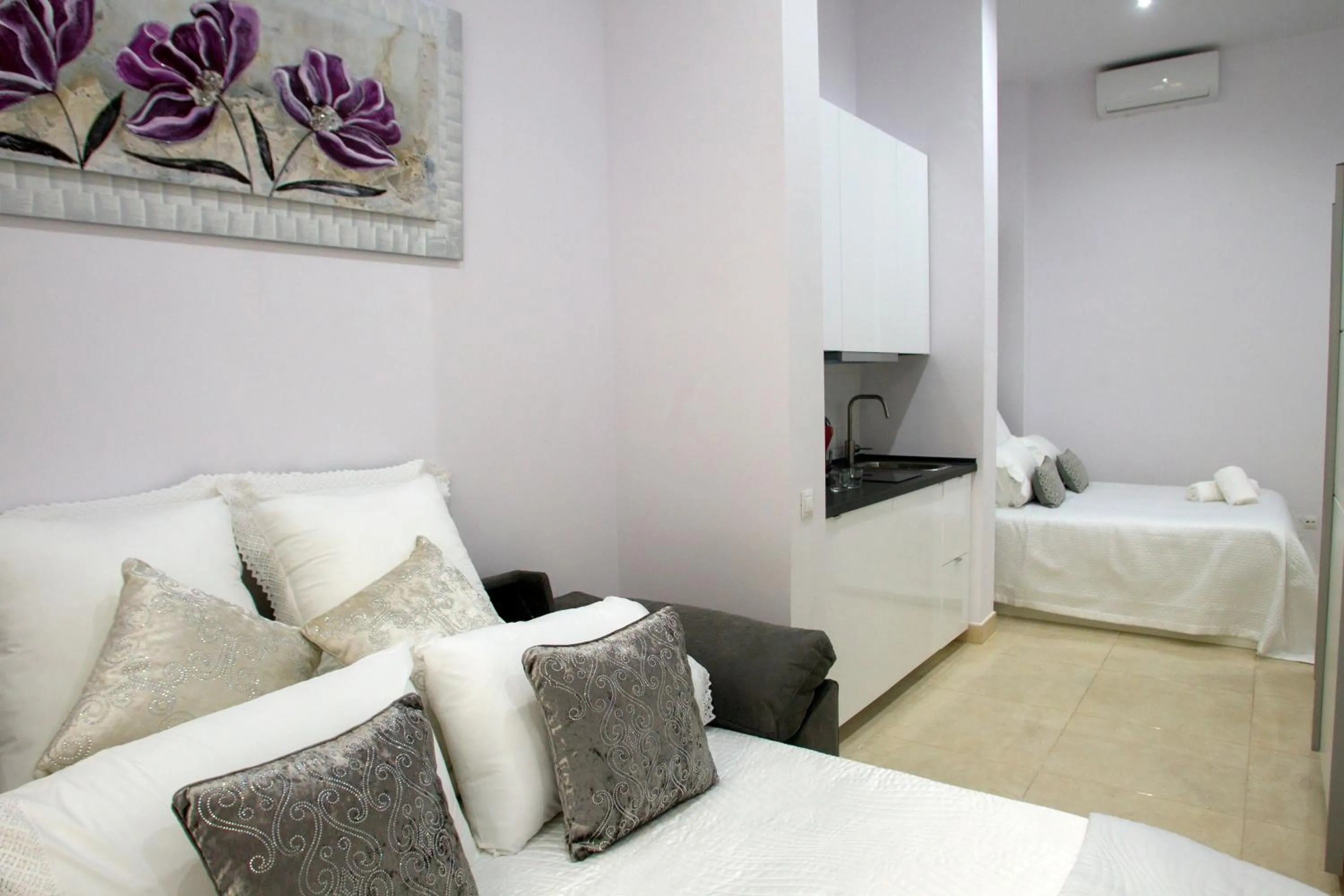 Coffee/tea facilities, Bed in Panther Home Luxury Dreams Sevilla