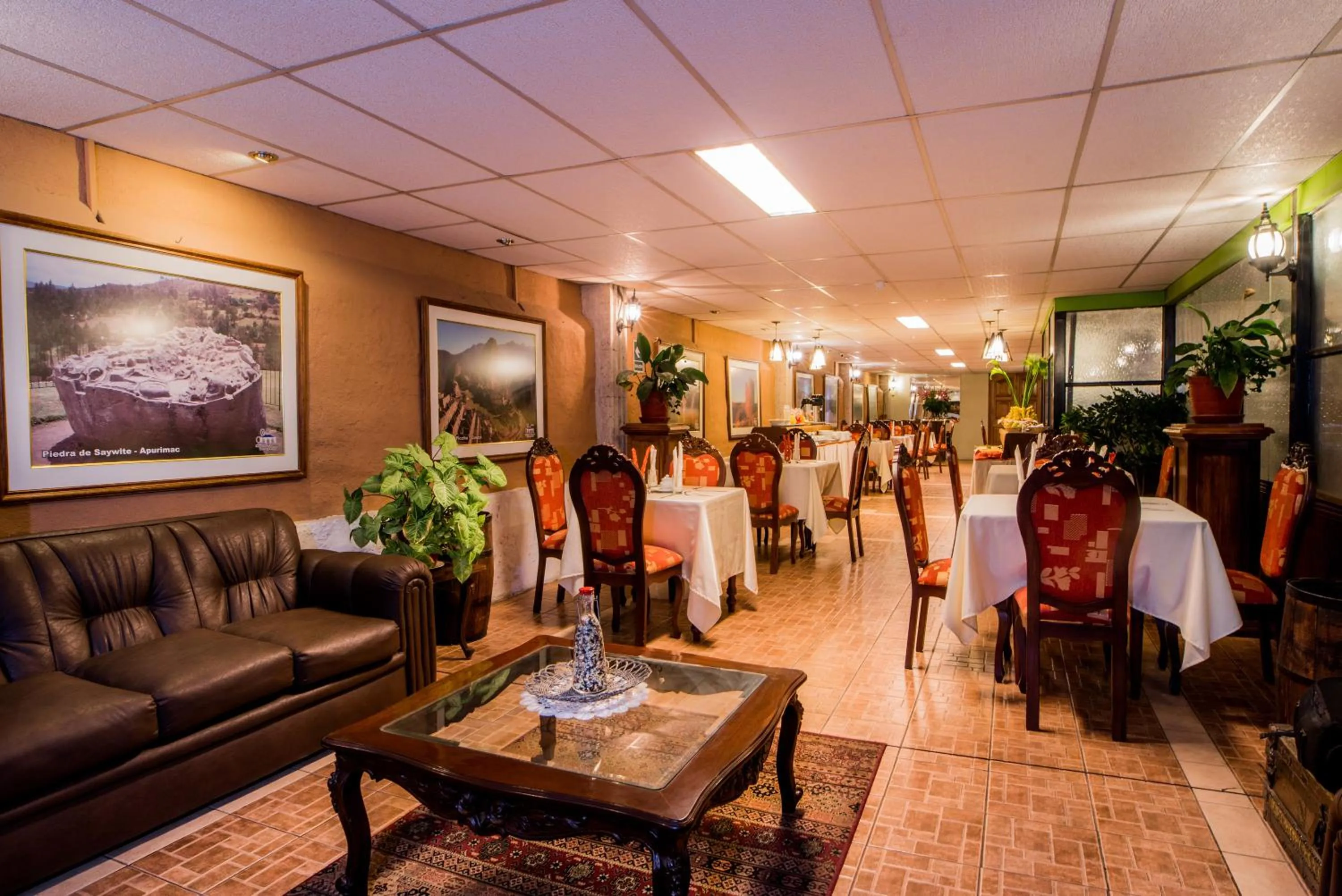 Restaurant/places to eat in Majestad Hotel Boutique