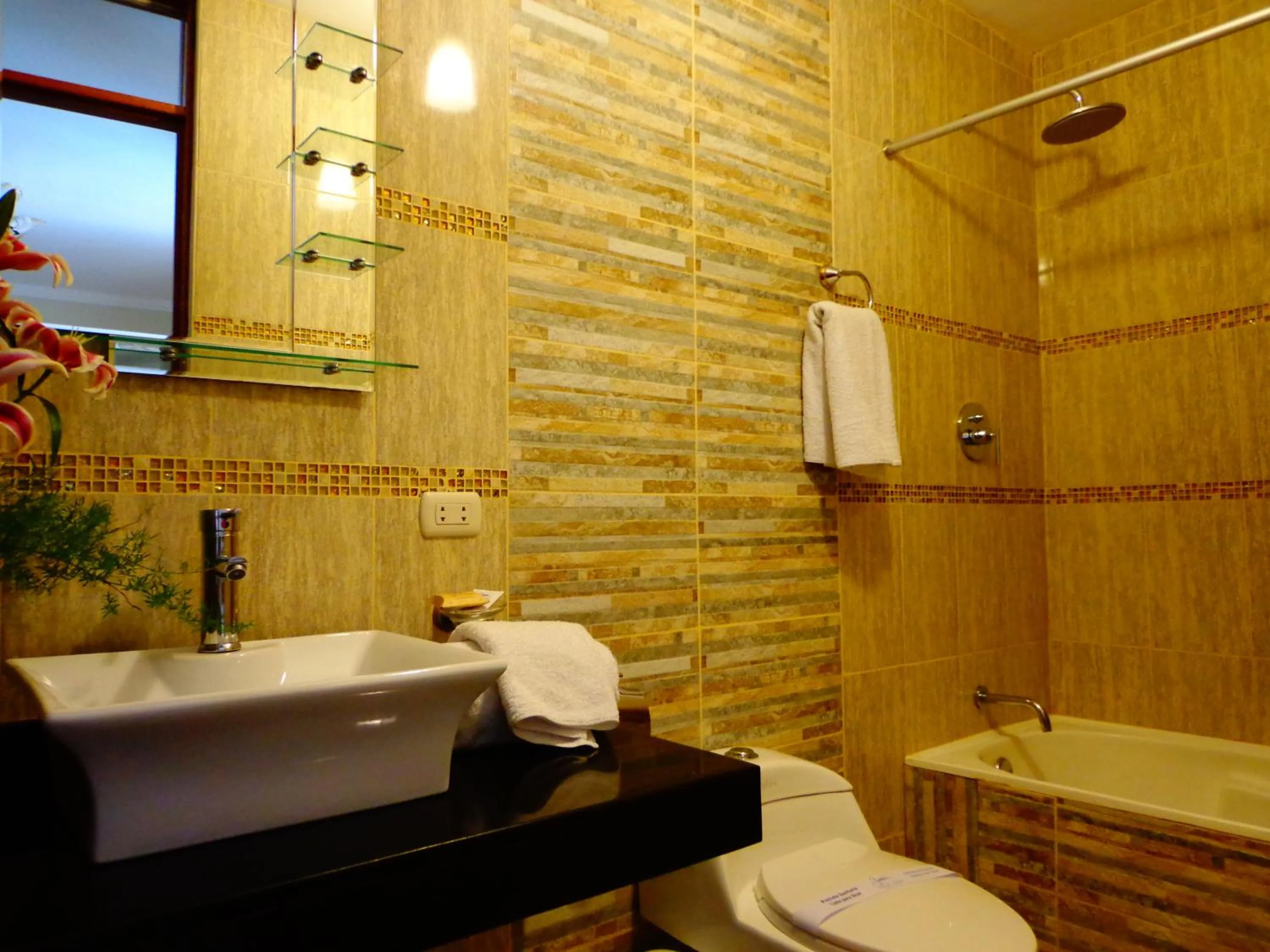 Bathroom in Majestad Hotel Boutique