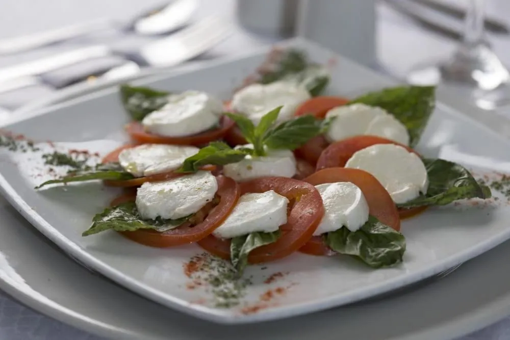 Food in D'Acosta Hotel Sochagota